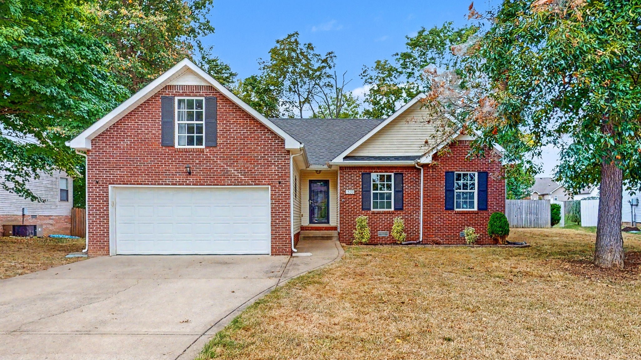 1539 Barrywood Cir W