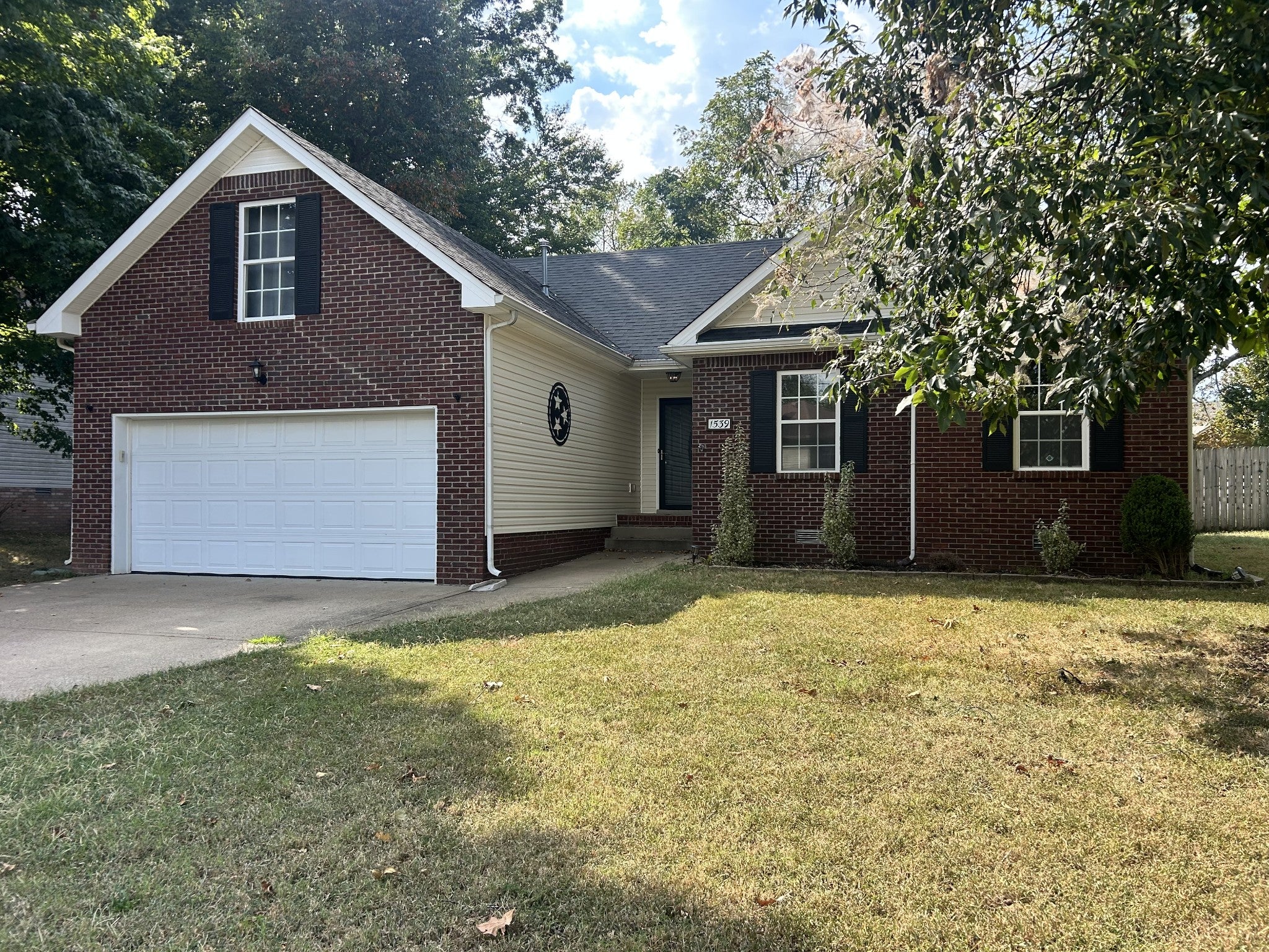 1539 Barrywood Cir W
