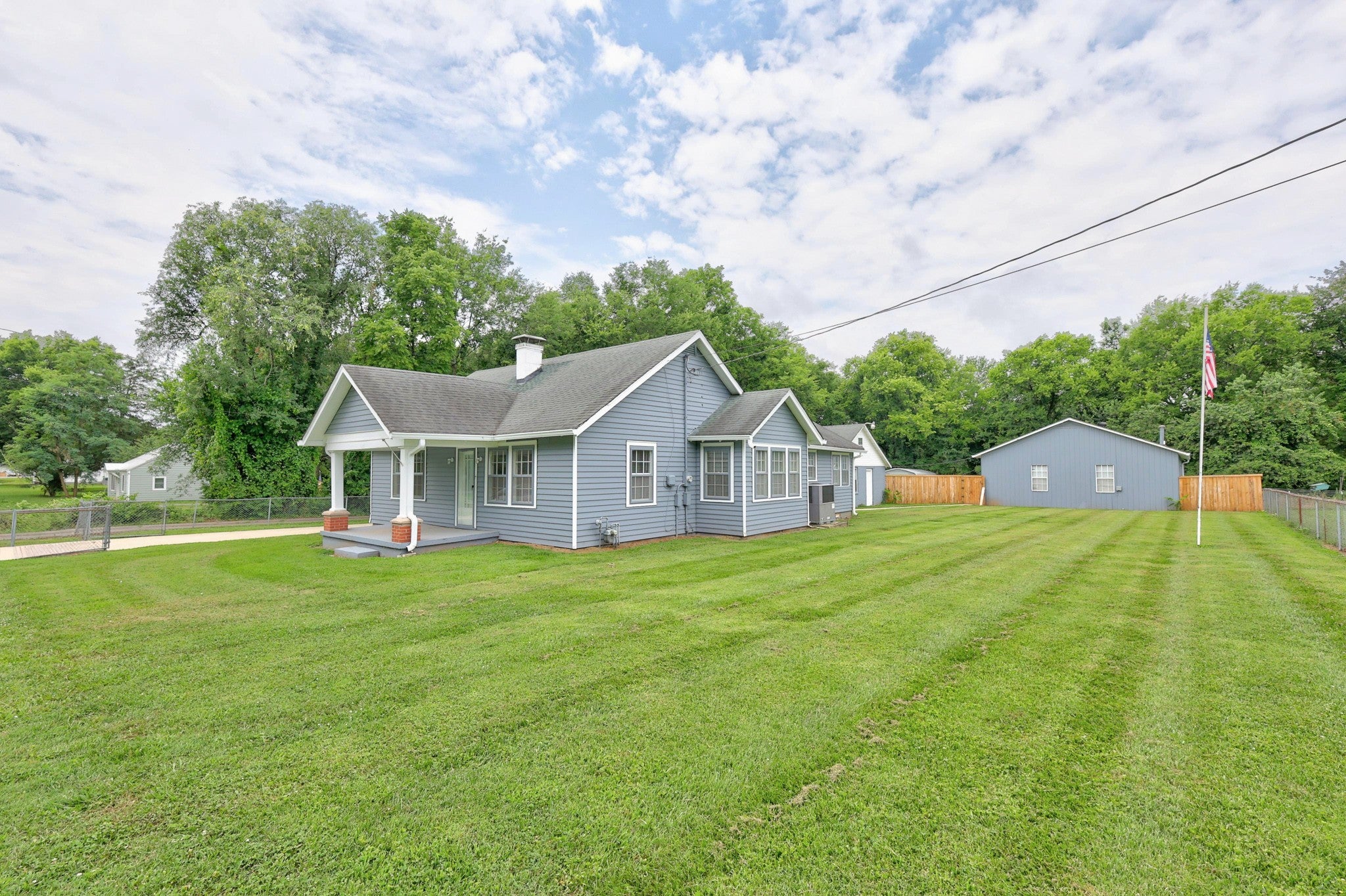 110 Woodcraft Dr