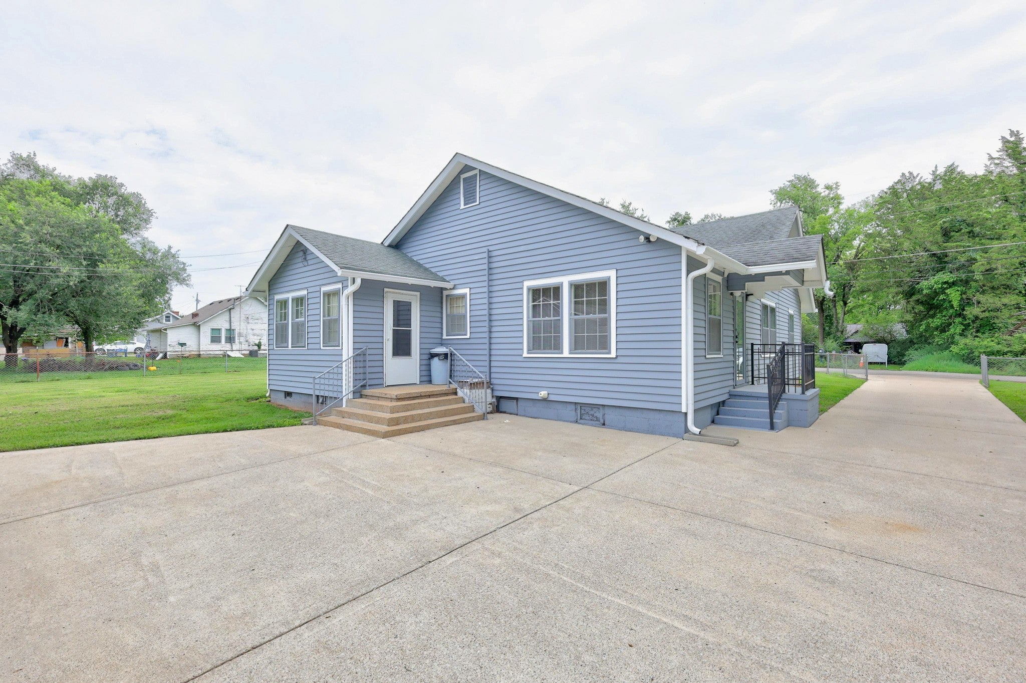 110 Woodcraft Dr