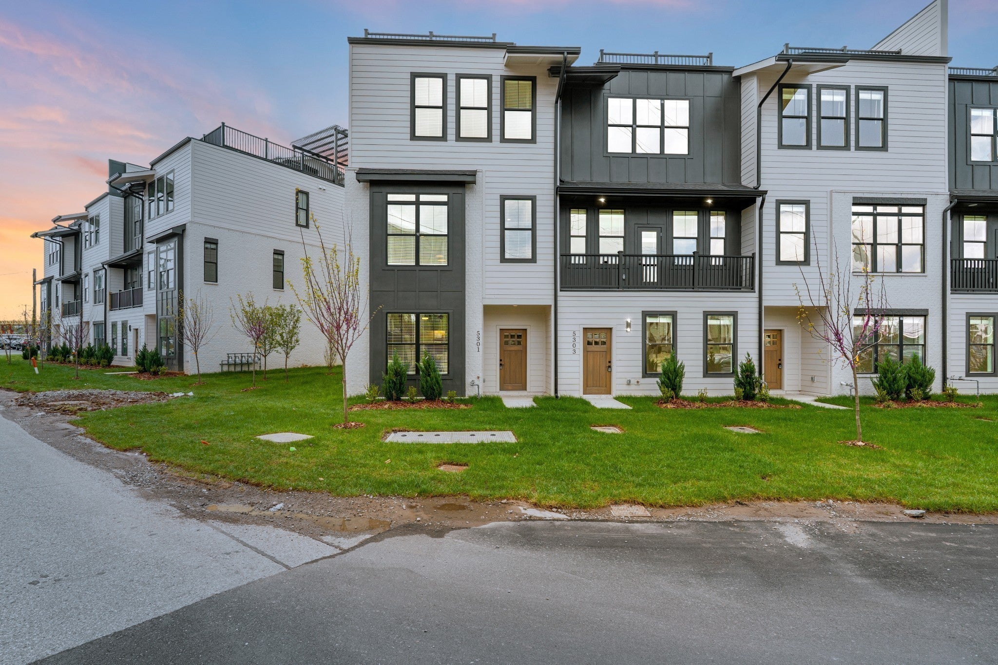 4.0-bed rental at 5301 Centennial Blvd E
