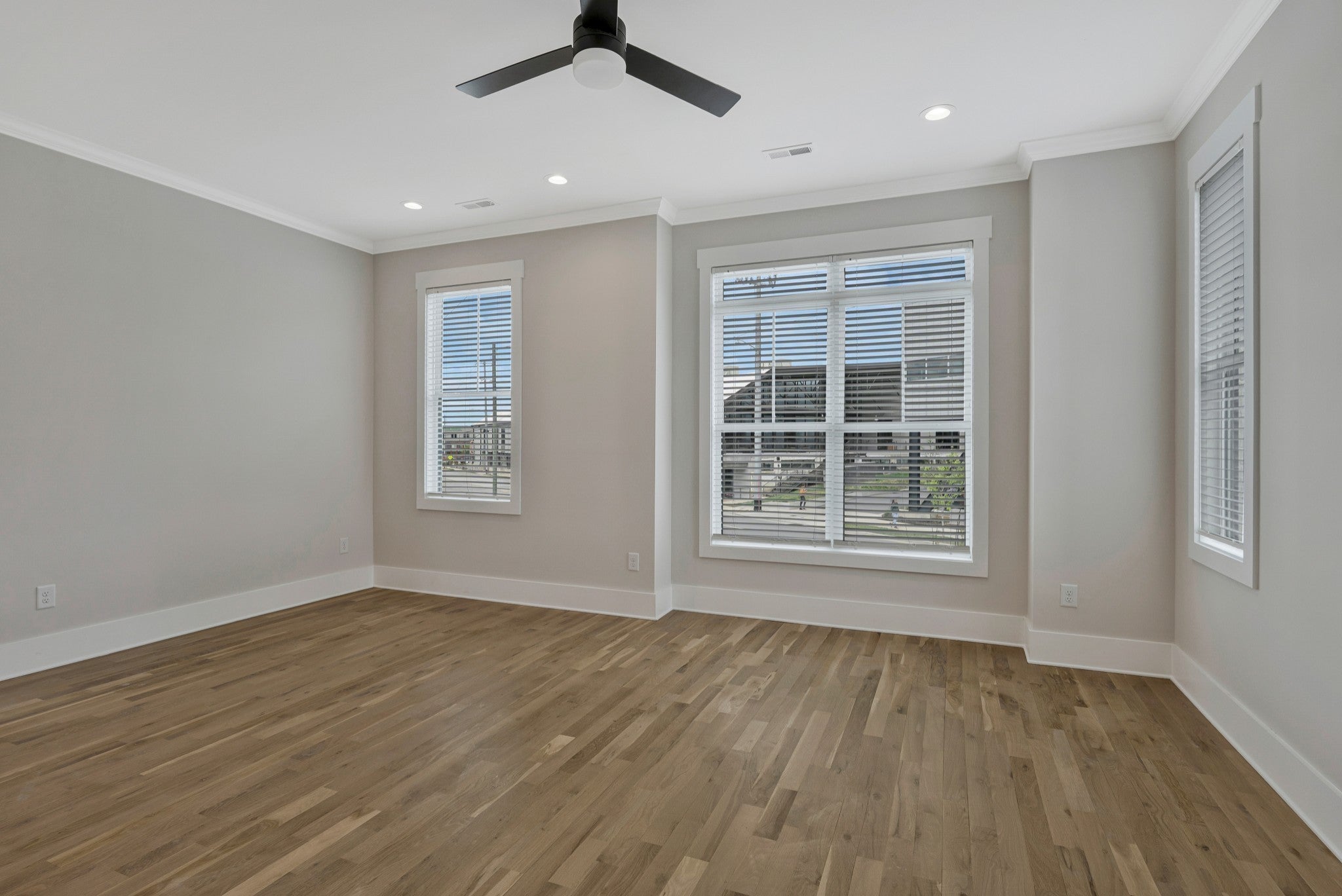 5301 Centennial E