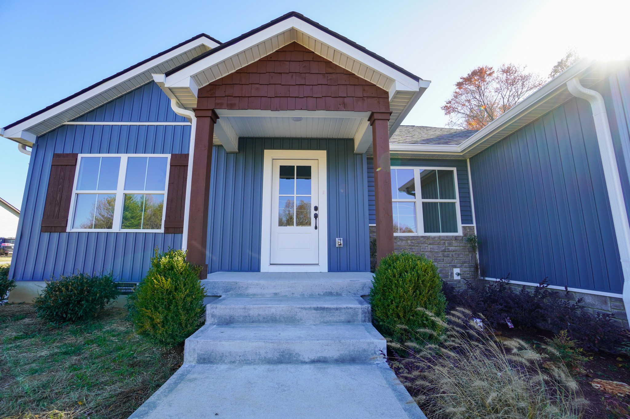 8205 Hoskins Hollow Rd