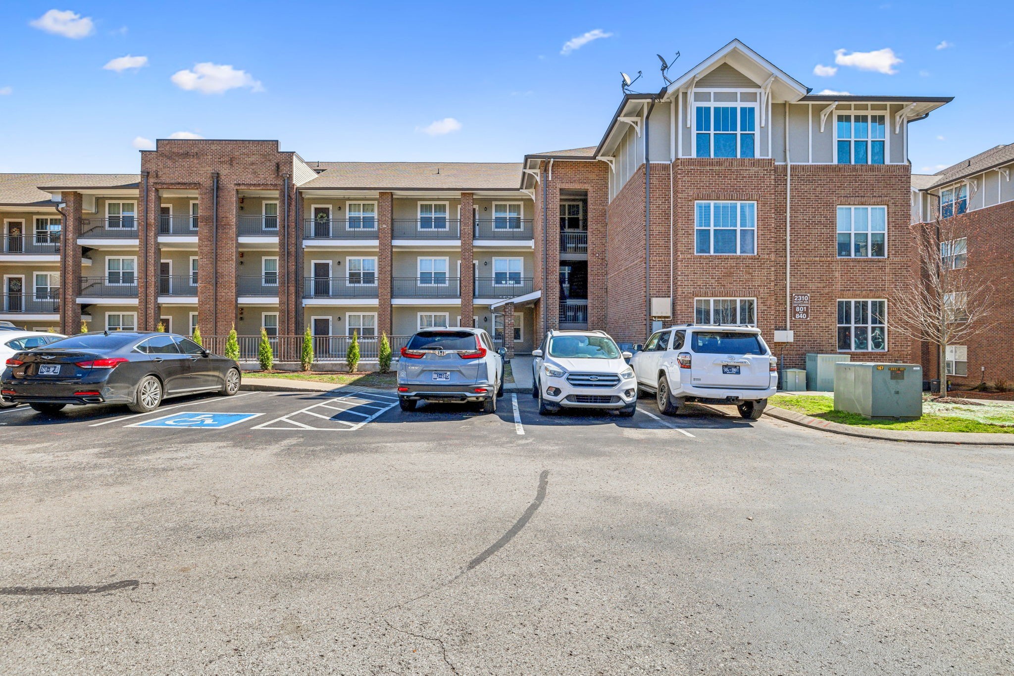 2310 Elliott Ave 128