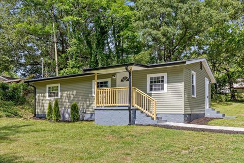 Photo of 3907 Moss Road, Chattanooga, TN 37406 (MLS # 3213544)