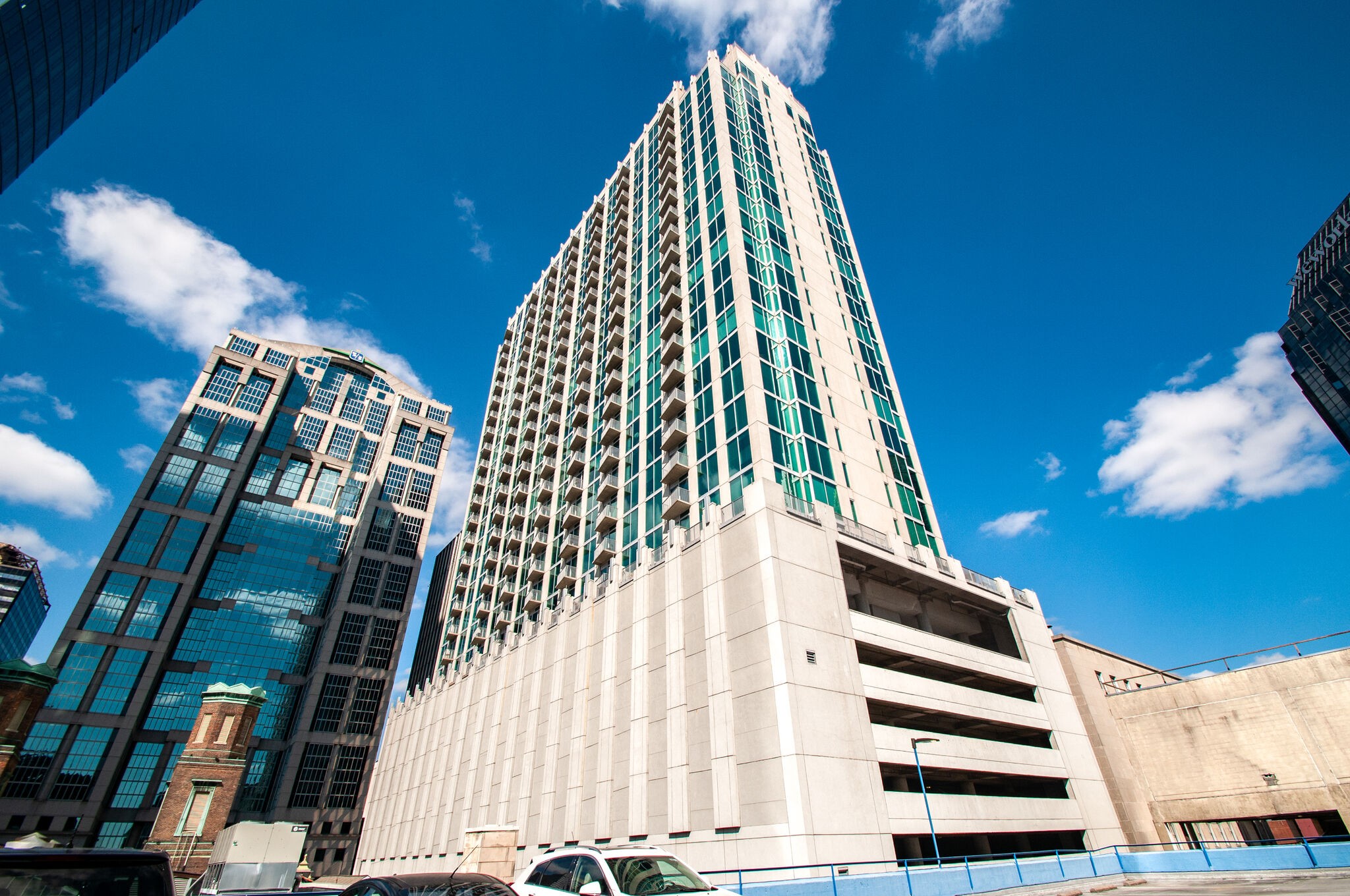 Nashville, Tennessee 37219, United States, 2 Bedrooms Bedrooms, ,2 BathroomsBathrooms,Residential,Active,99482