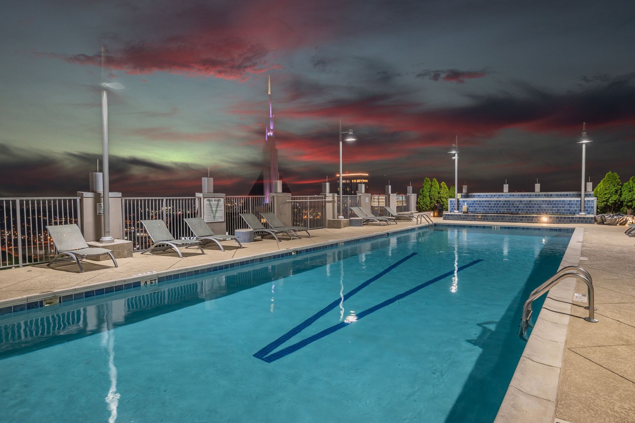 Nashville, Tennessee 37219, United States, 2 Bedrooms Bedrooms, ,2 BathroomsBathrooms,Residential,Active,99482