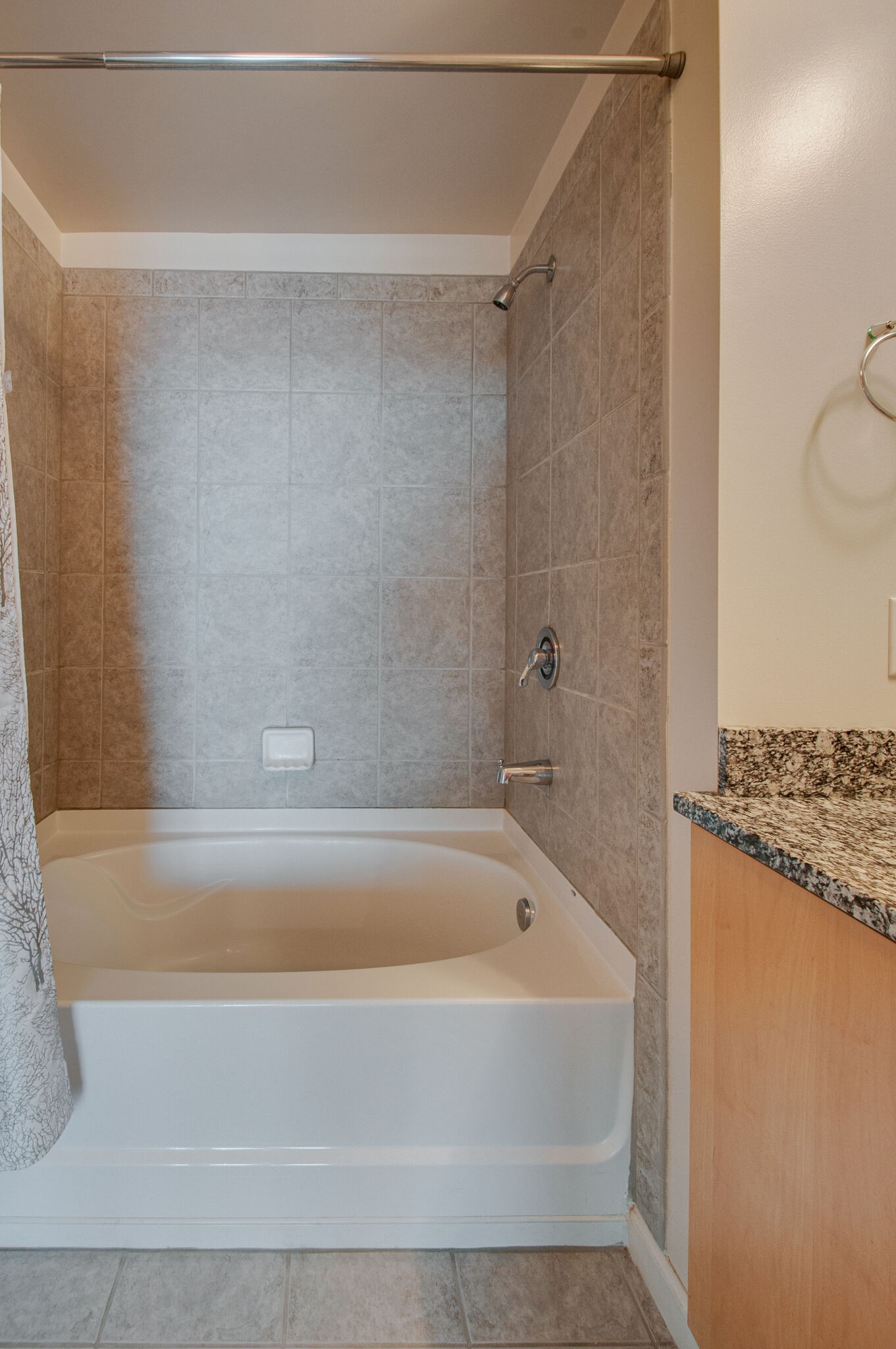 Nashville, Tennessee 37219, United States, 2 Bedrooms Bedrooms, ,2 BathroomsBathrooms,Residential,Active,99482