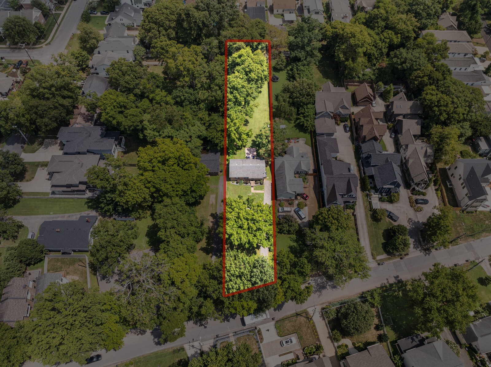 2412 Vaulx Ln