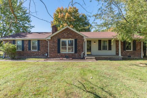 1024 Moncrief Cir Greenbrier TN 37073