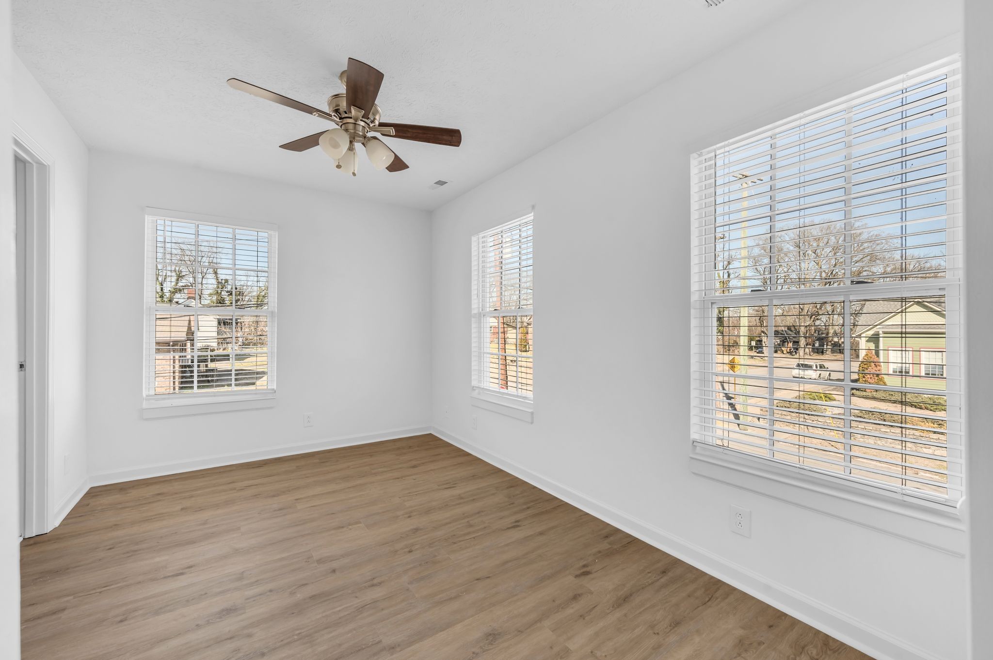 Nashville, Tennessee 37208, United States, 3 Bedrooms Bedrooms, ,2 BathroomsBathrooms,Residential,Active,8214