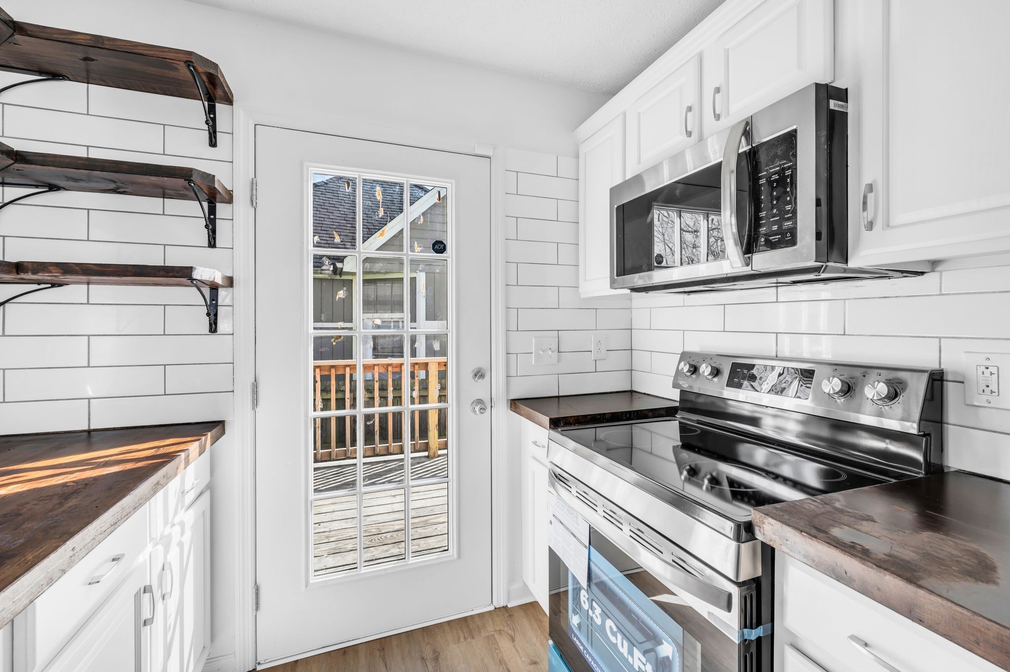 Nashville, Tennessee 37208, United States, 3 Bedrooms Bedrooms, ,2 BathroomsBathrooms,Residential,Active,8214