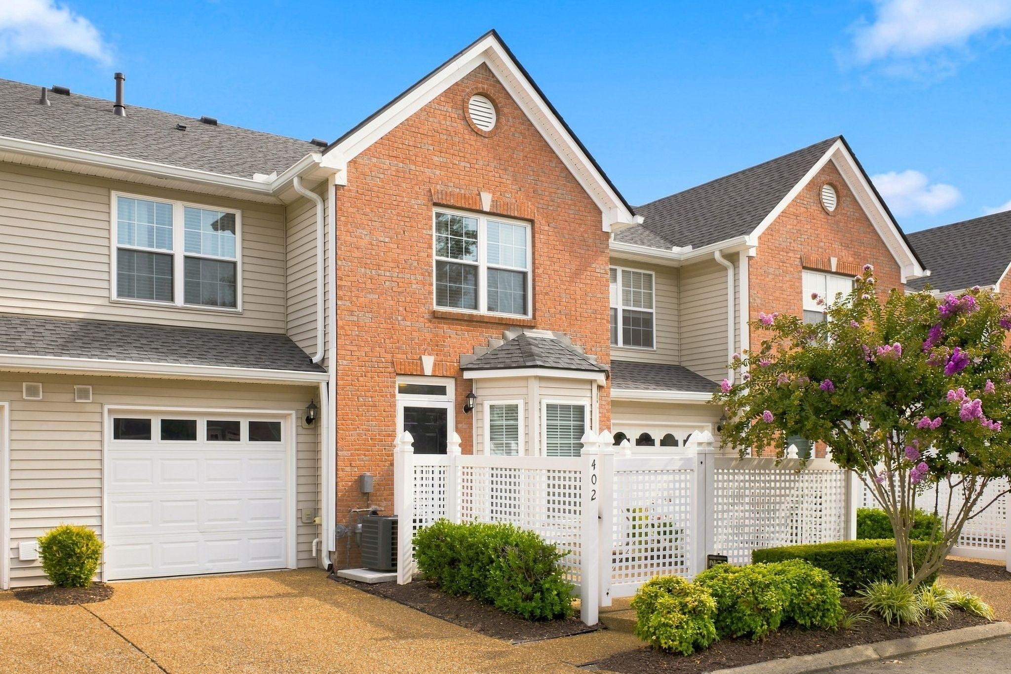 2-bed condo for sale in Franklin, TN 37069, 402 Bembridge Ln 402 Bembridge Ln, Franklin TN 37069 2-bed condo, photo 1 of 32
