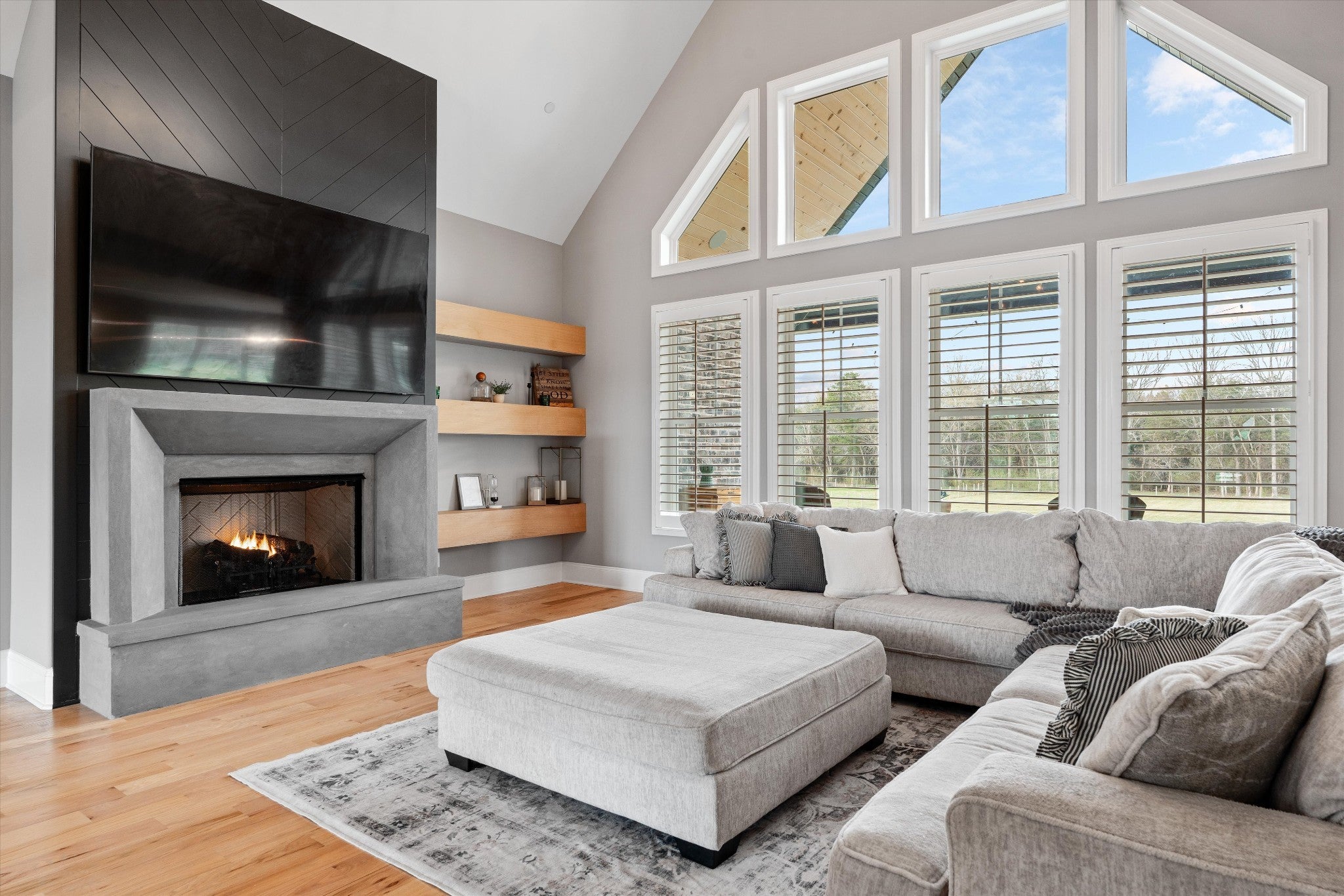 3340 Midland Acres Dr