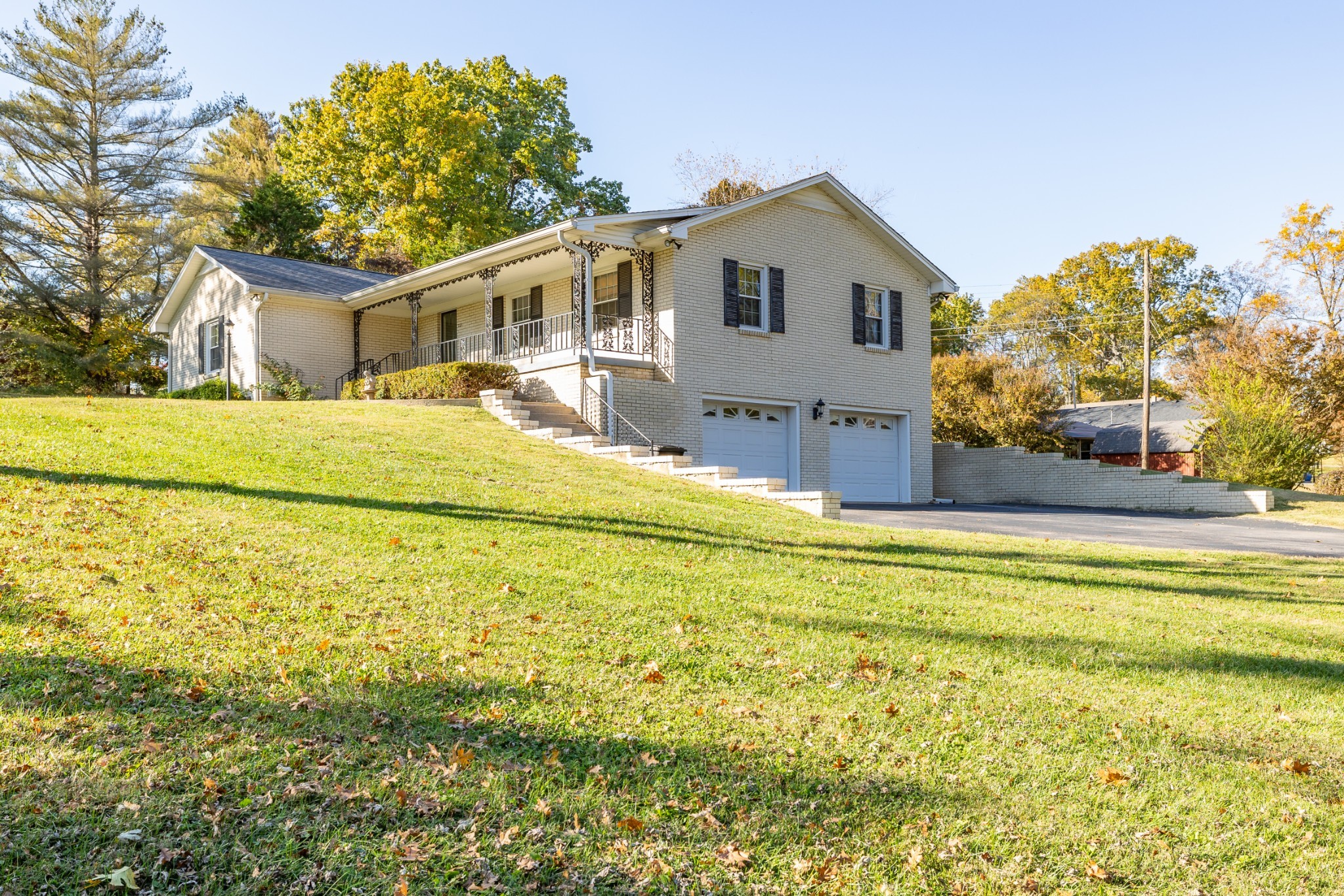 221 Jackson Heights Rd