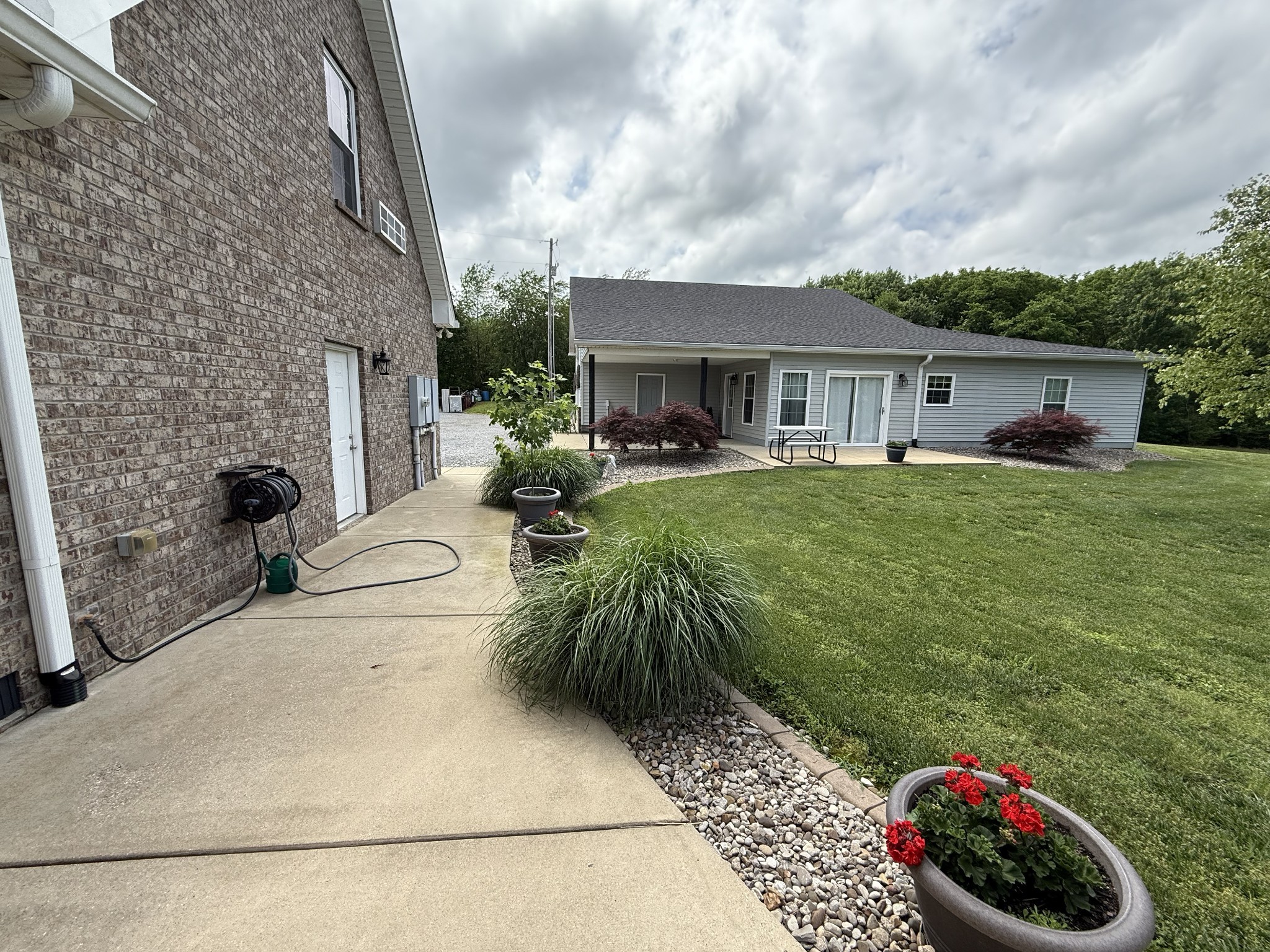 334 N Centerpoint Rd
