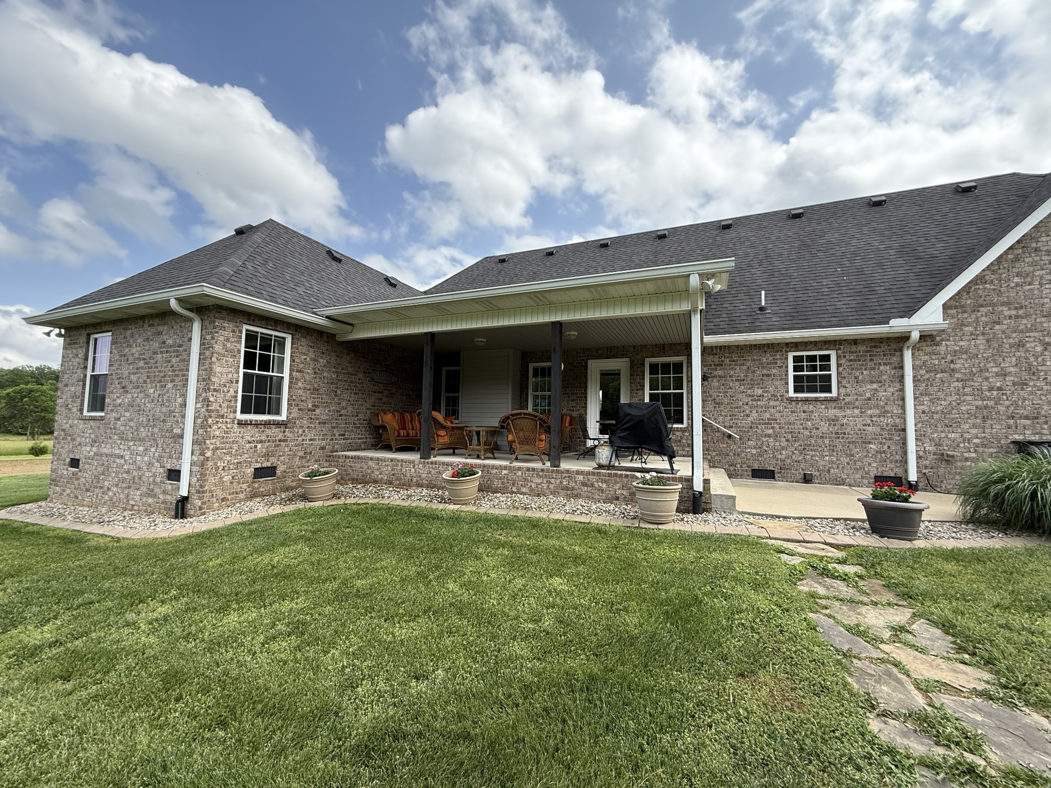 334 N Centerpoint Rd