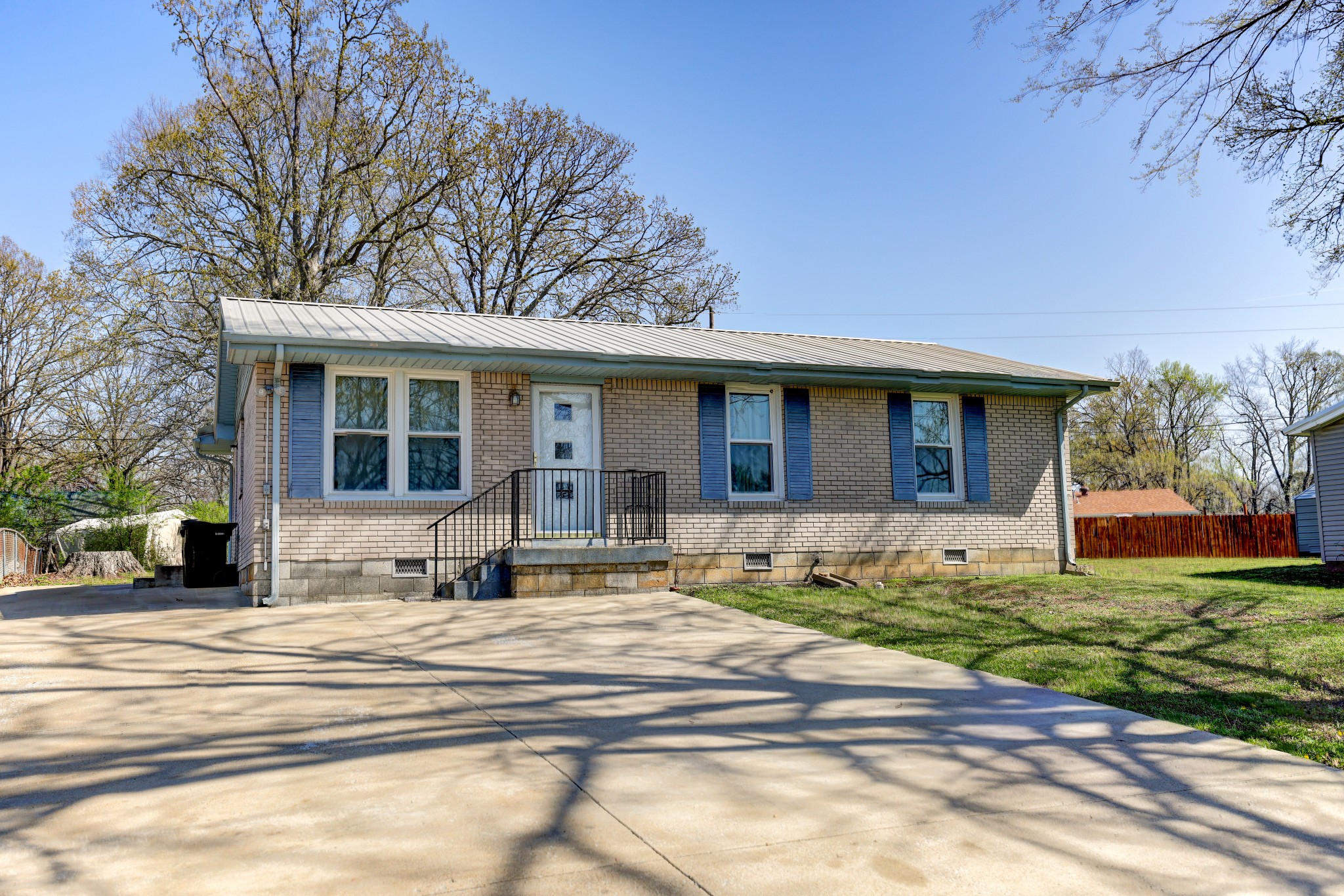 Listing image 4