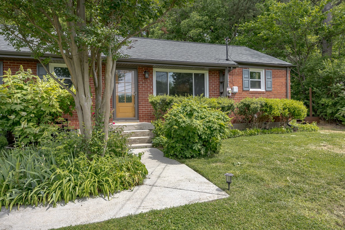 436 Coventry Dr