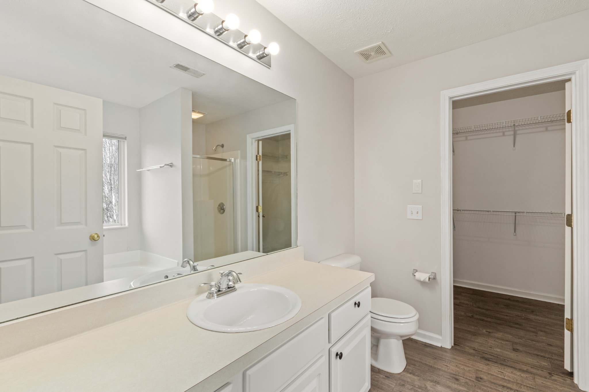 2809 Summer Hollow Ln