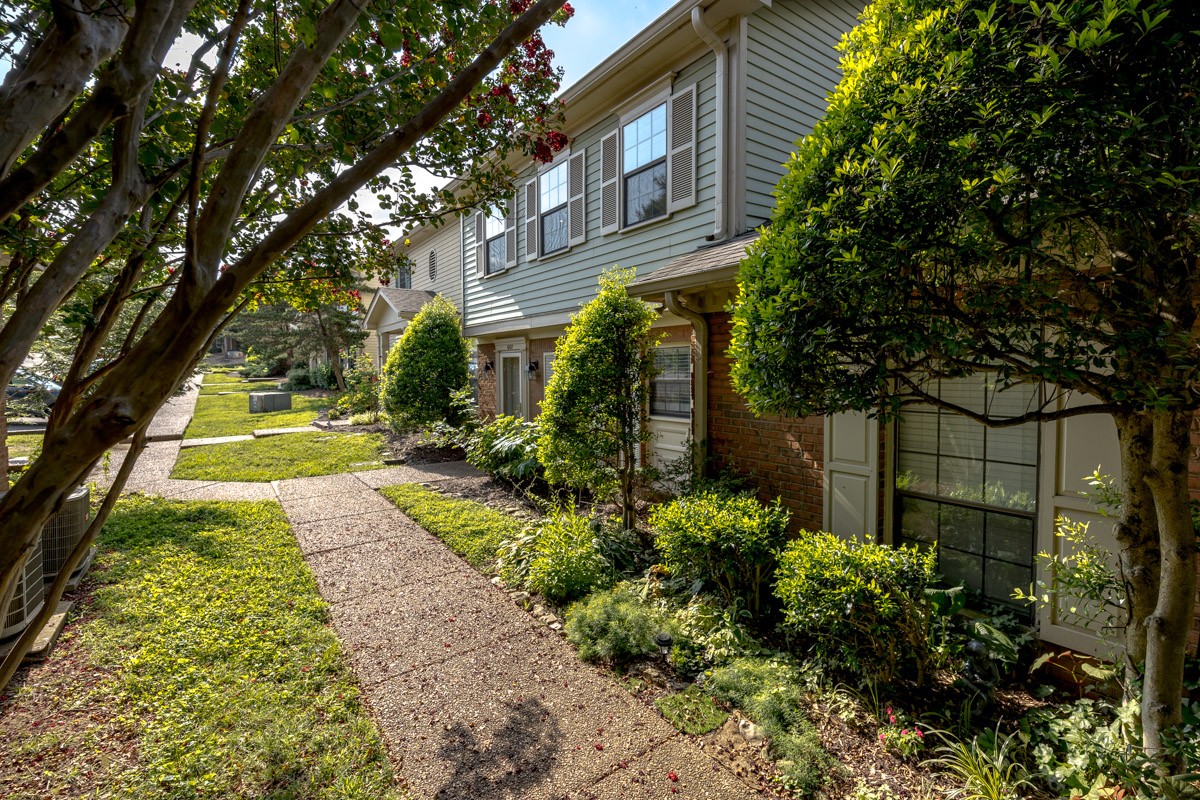 1007 Brentwood Pt