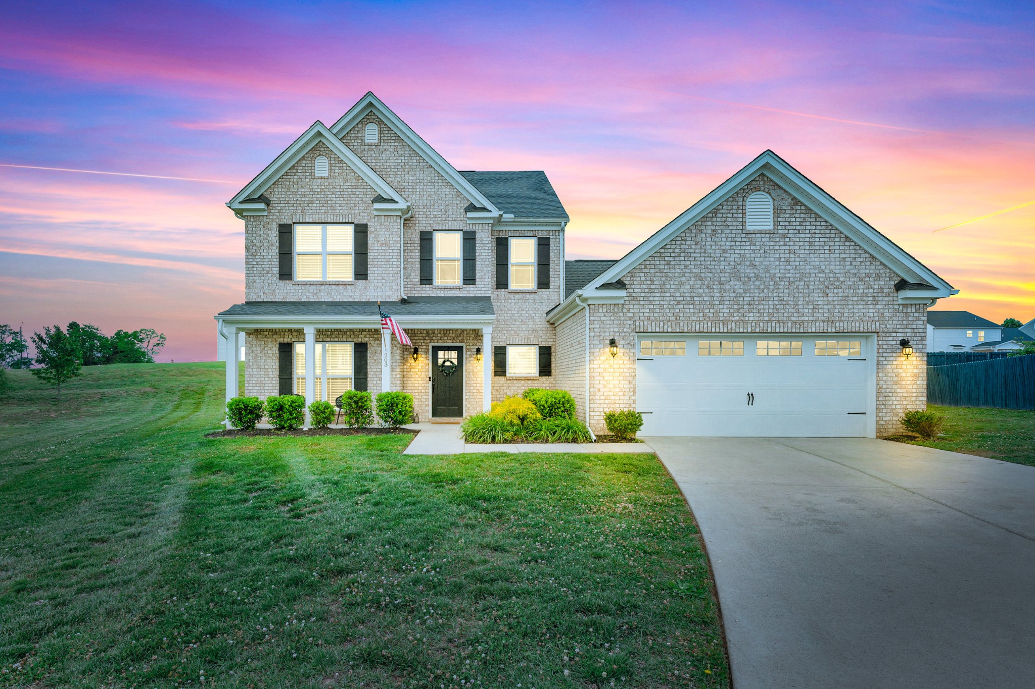 203 Waltons Way