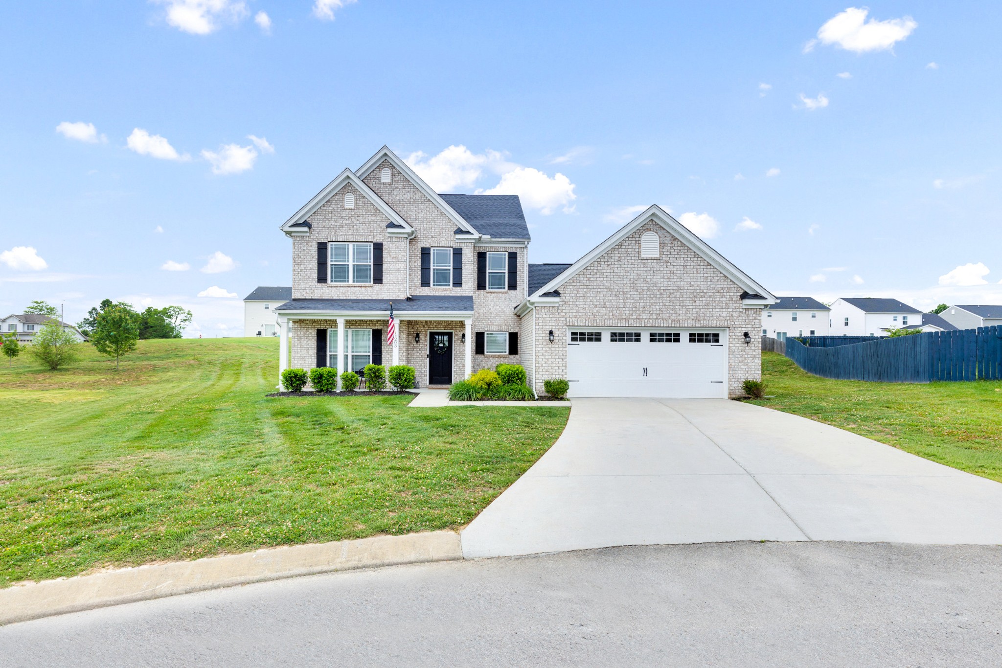 203 Waltons Way