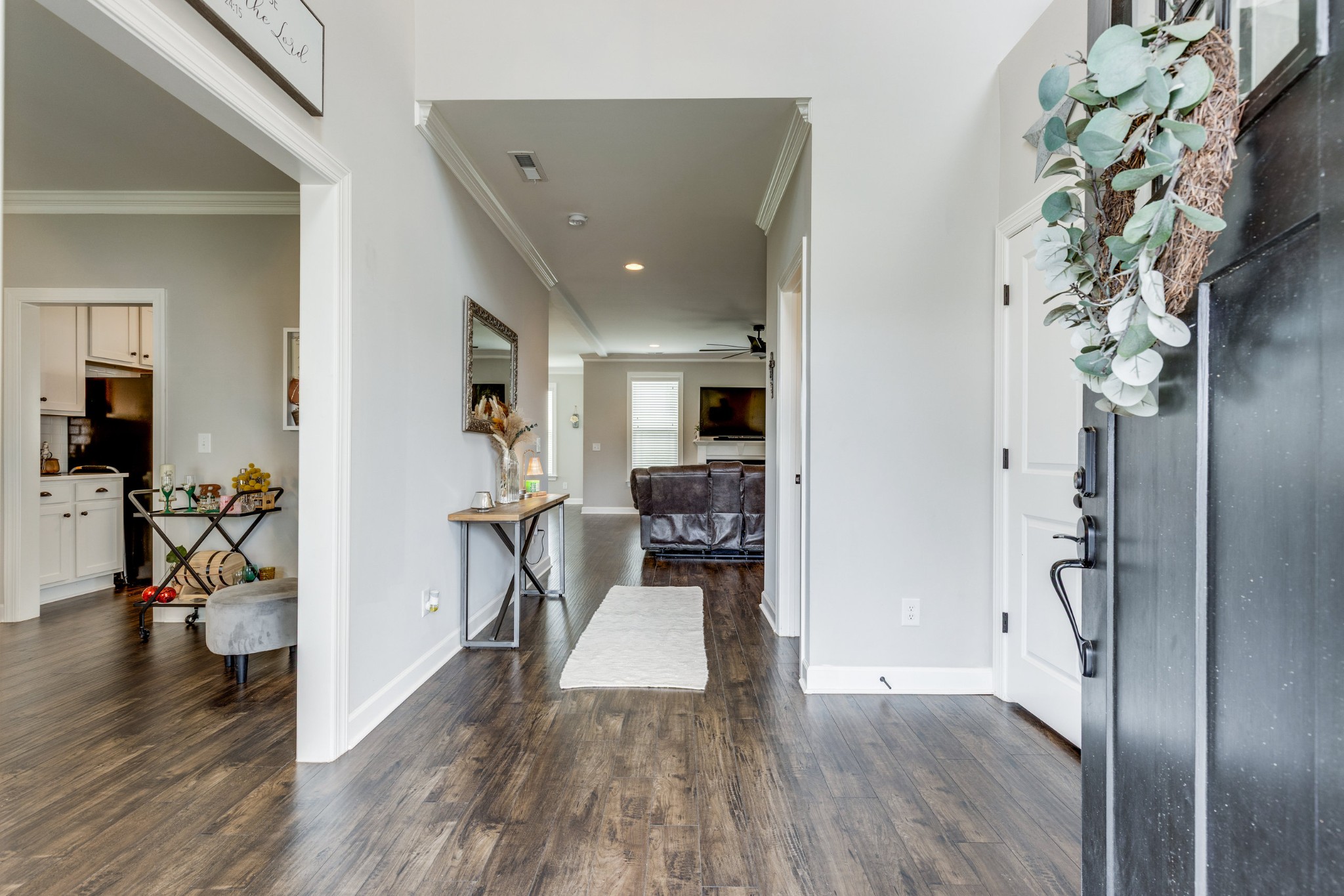 203 Waltons Way