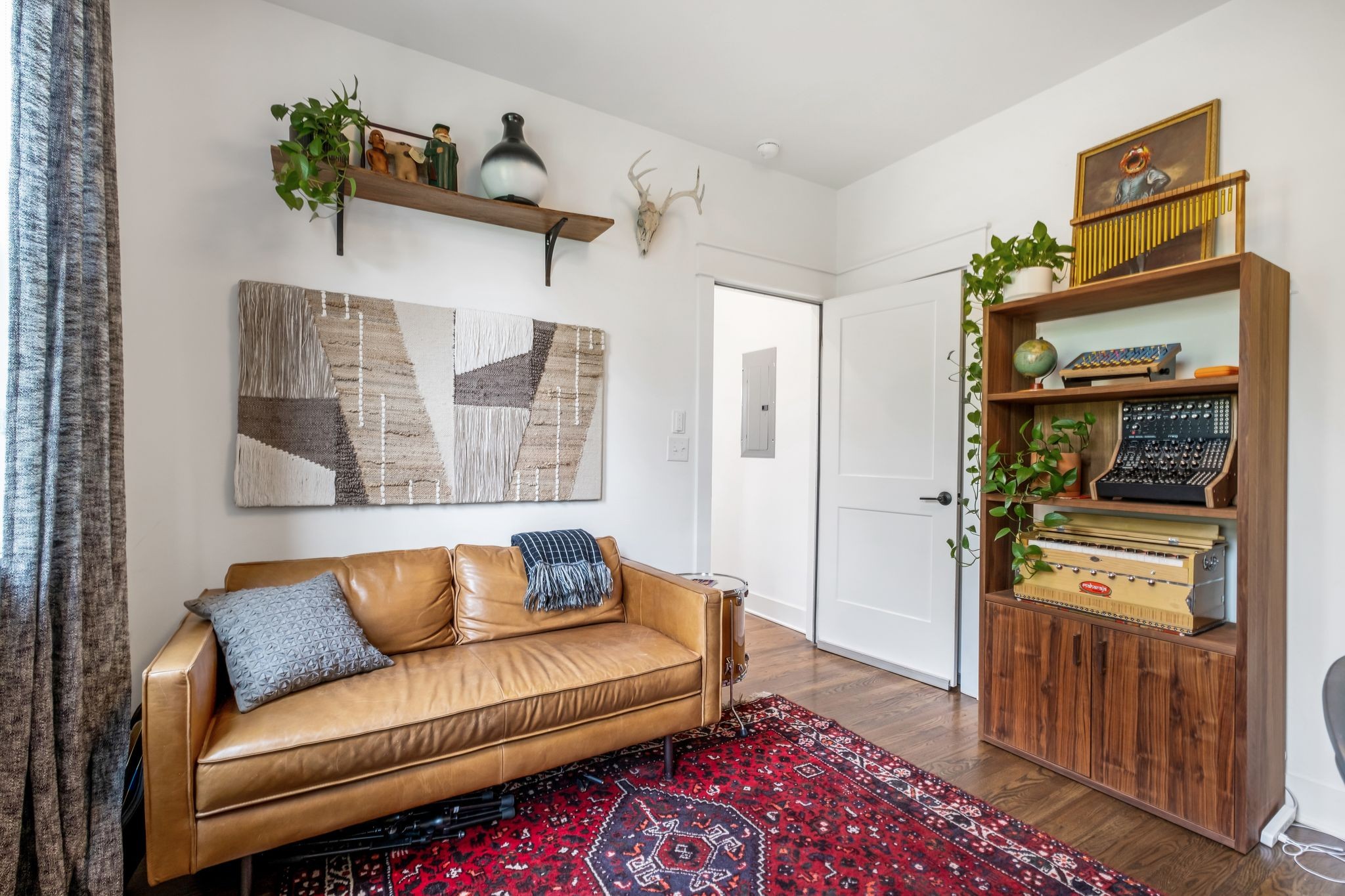 Nashville, Tennessee 37216, United States, 4 Bedrooms Bedrooms, ,3 BathroomsBathrooms,Residential,Pending,117004