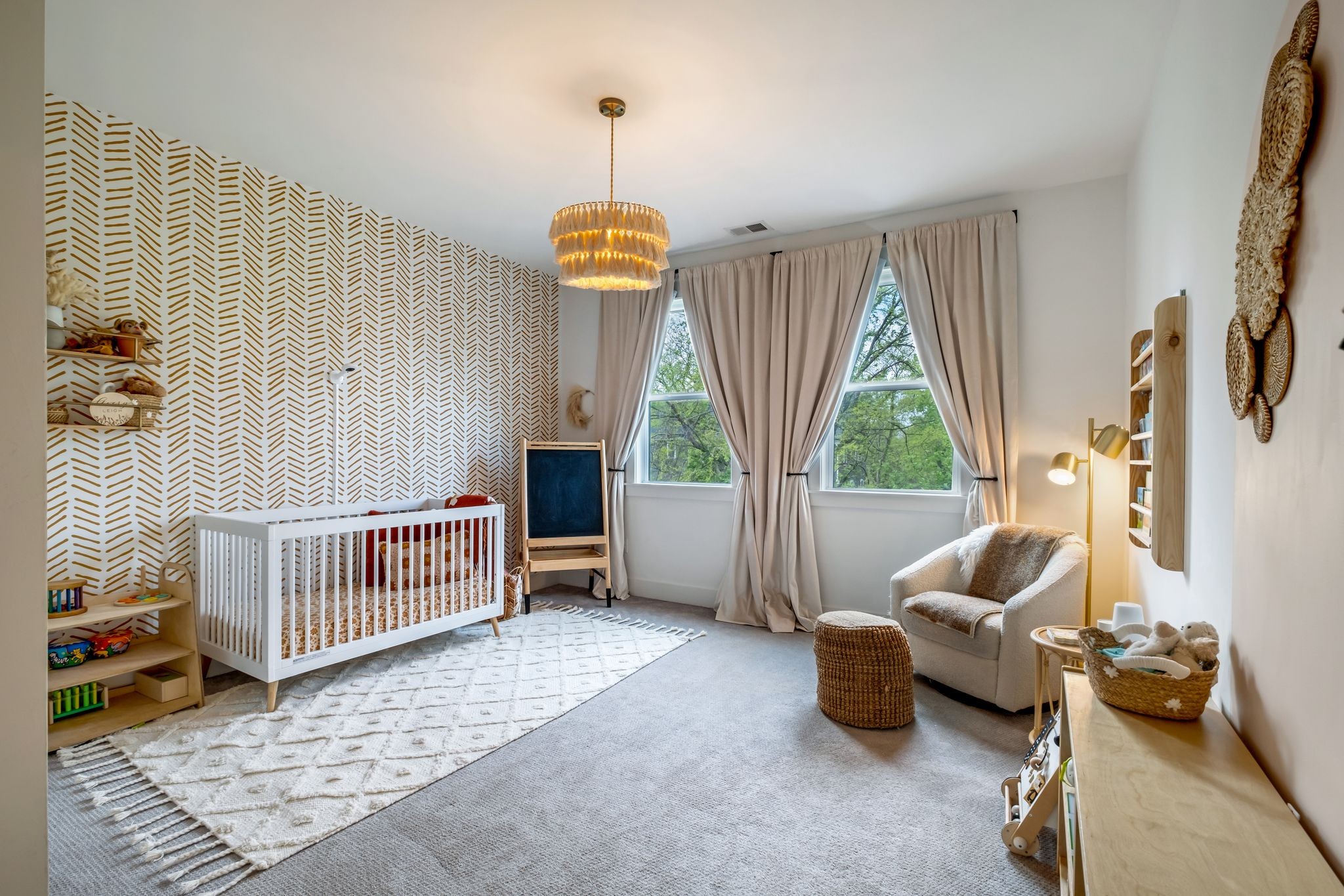 Nashville, Tennessee 37216, United States, 4 Bedrooms Bedrooms, ,3 BathroomsBathrooms,Residential,Pending,117004