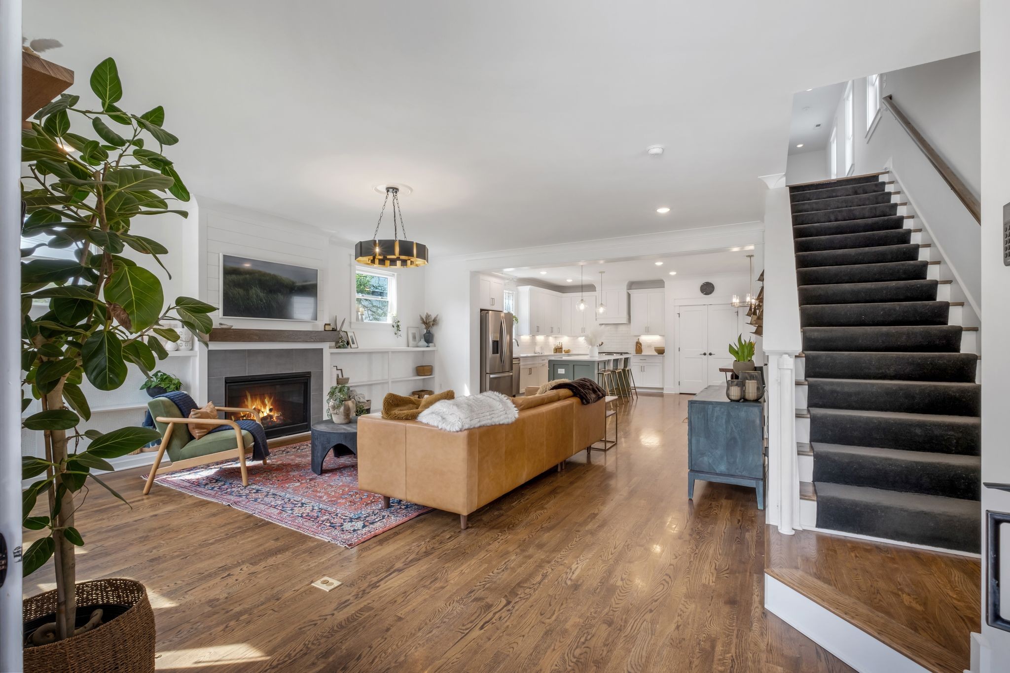 Nashville, Tennessee 37216, United States, 4 Bedrooms Bedrooms, ,3 BathroomsBathrooms,Residential,Pending,117004