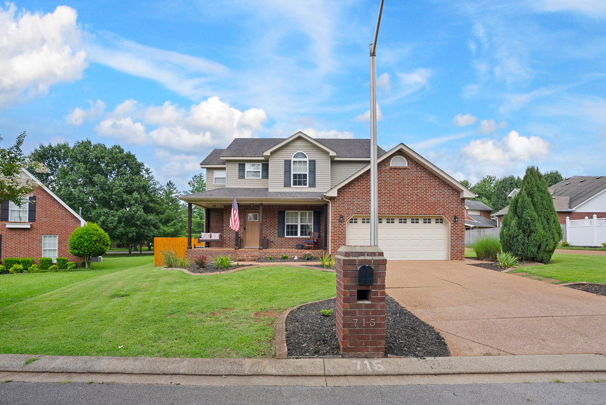 715 Middleton Ln