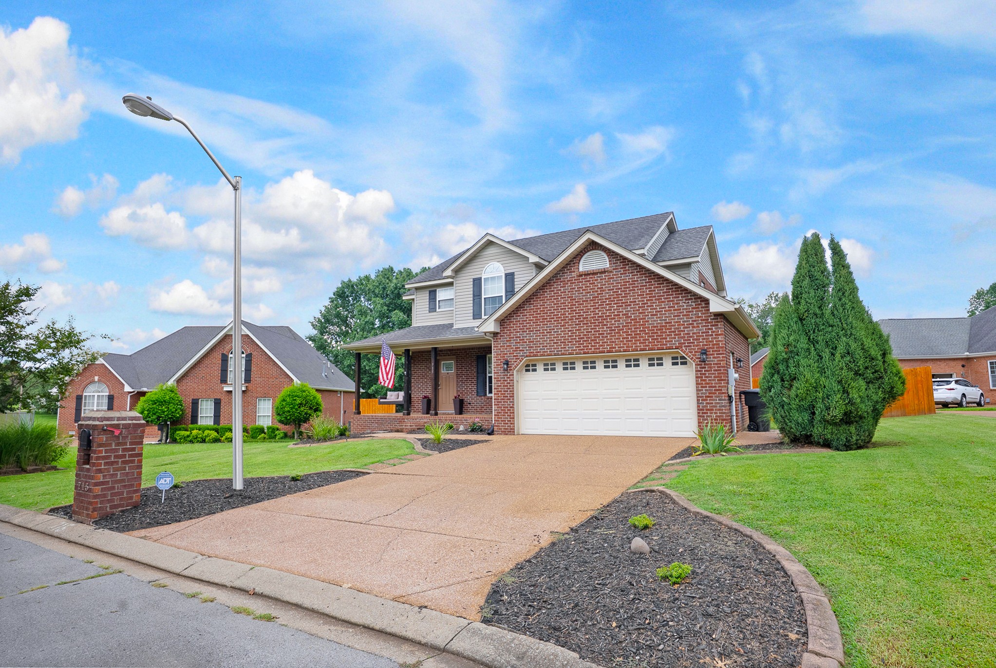 715 Middleton Ln