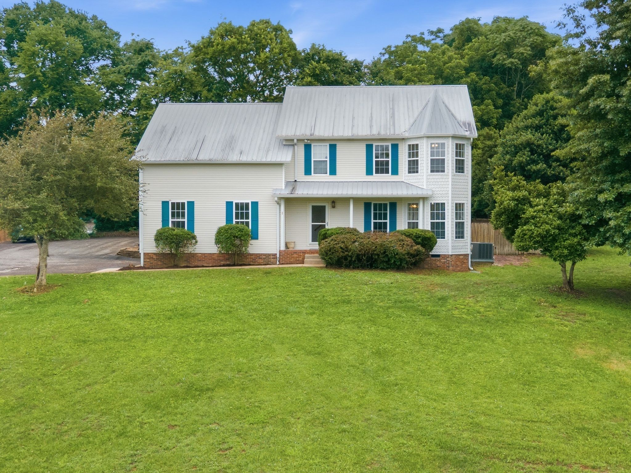 615 Vaughans Gap Rd
