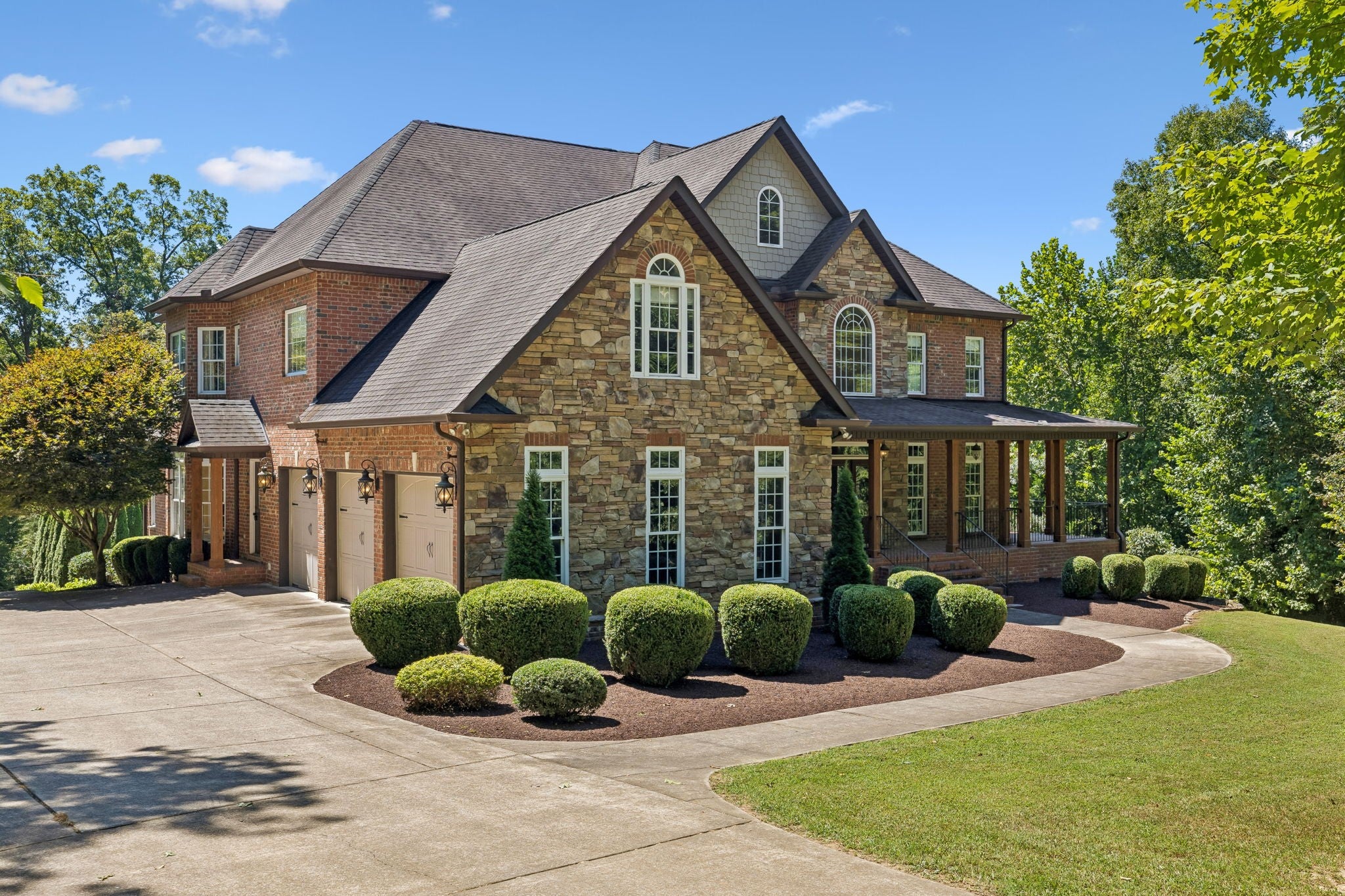 1032 Dogwood Ln