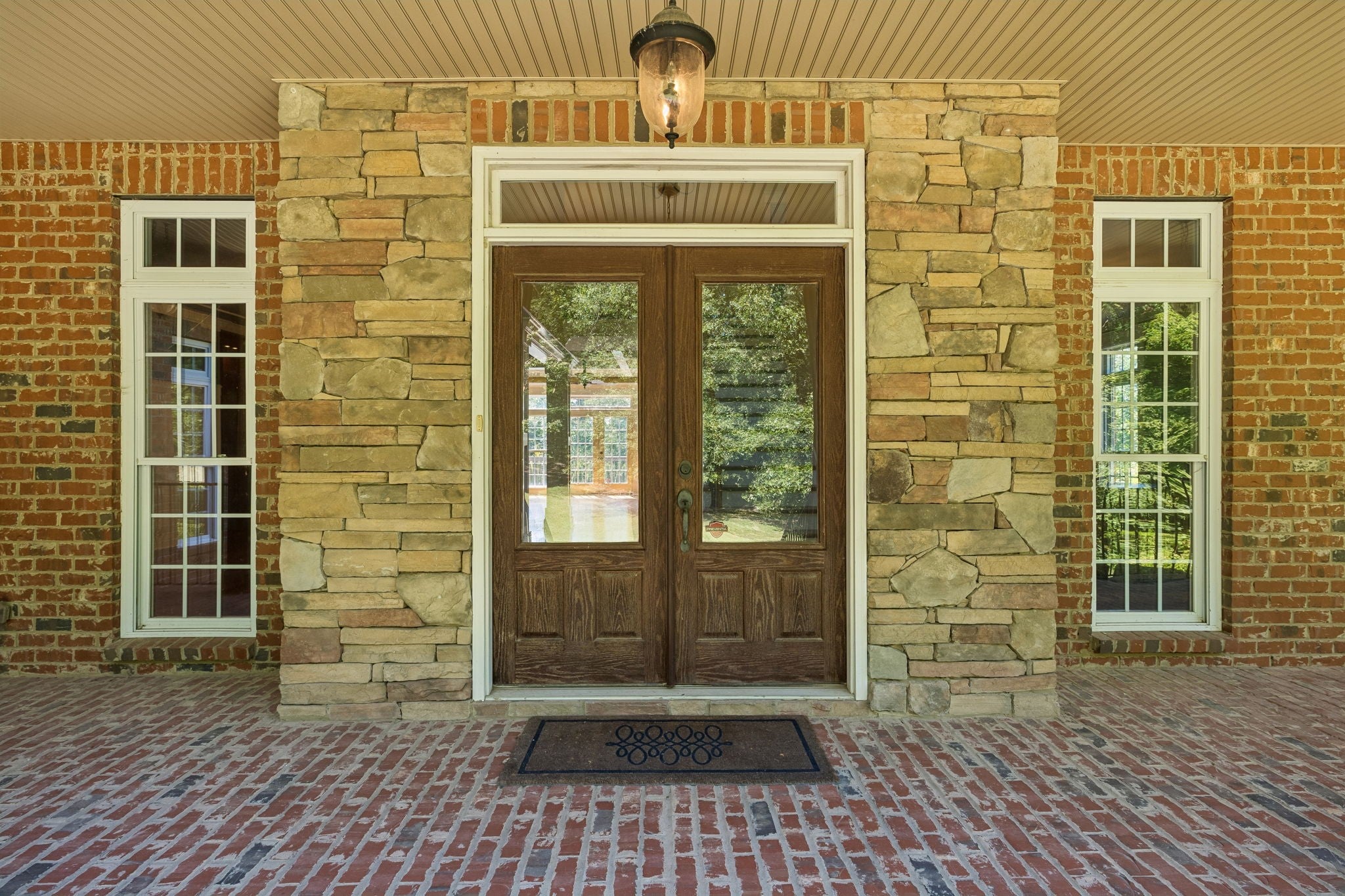 1032 Dogwood Ln