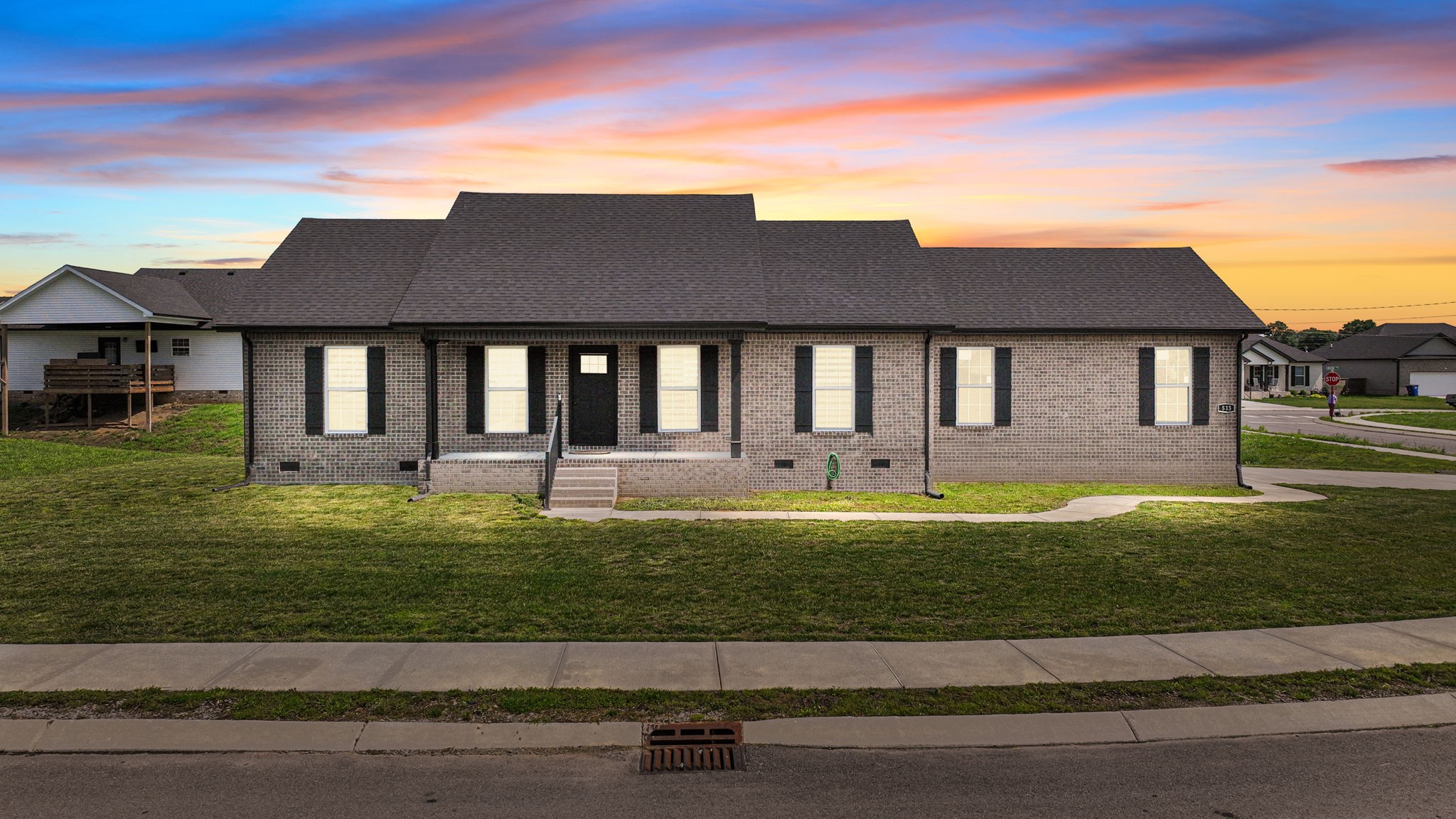 513 Rose Ln