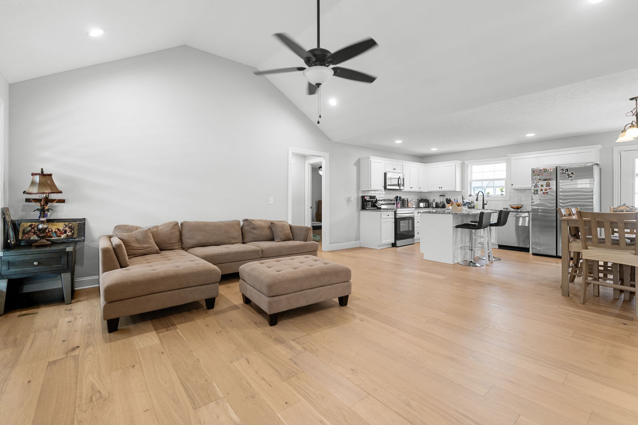 513 Rose Ln