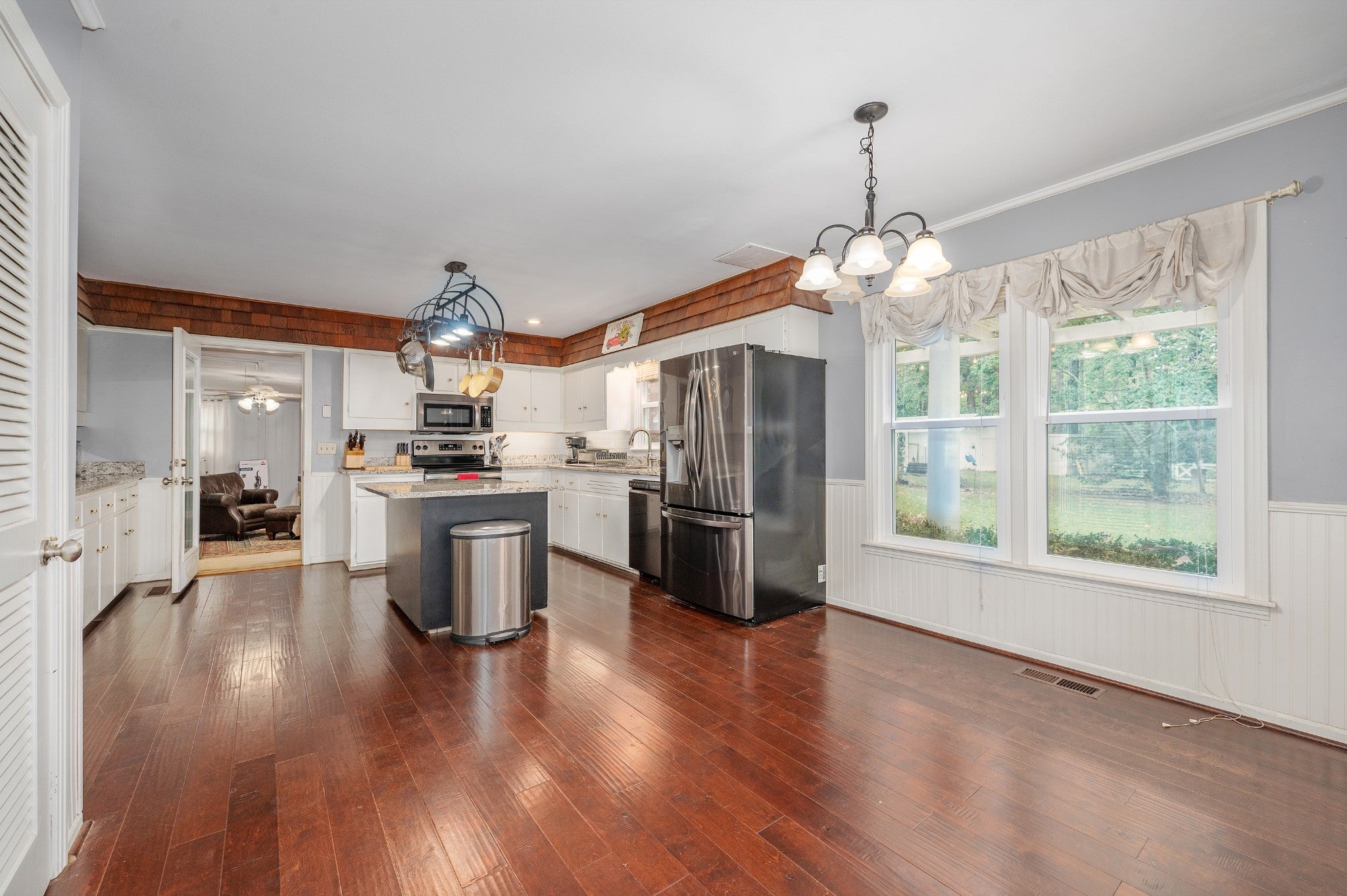 1311 Academy Rd
