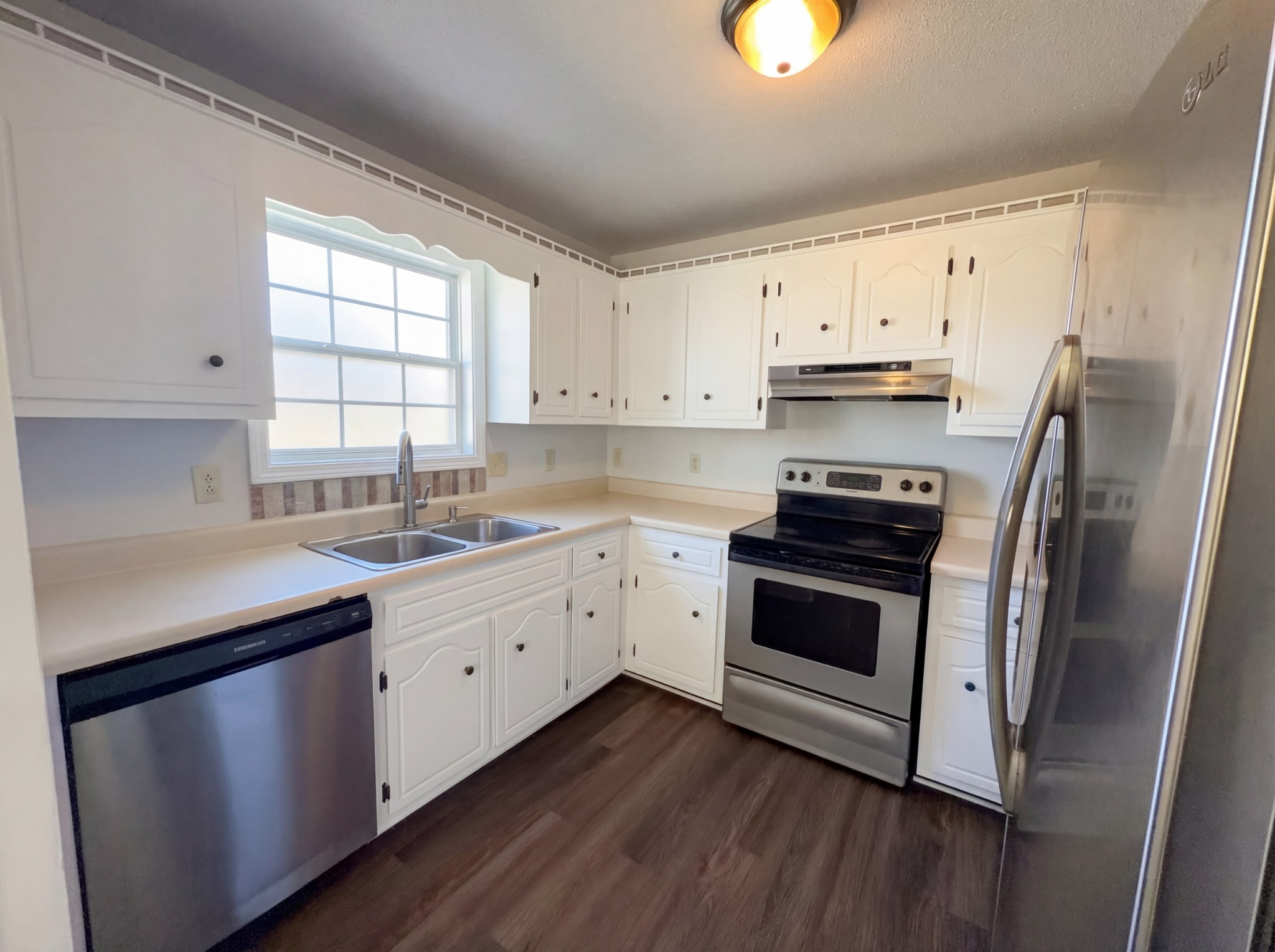 1690 Sparkleberry Dr