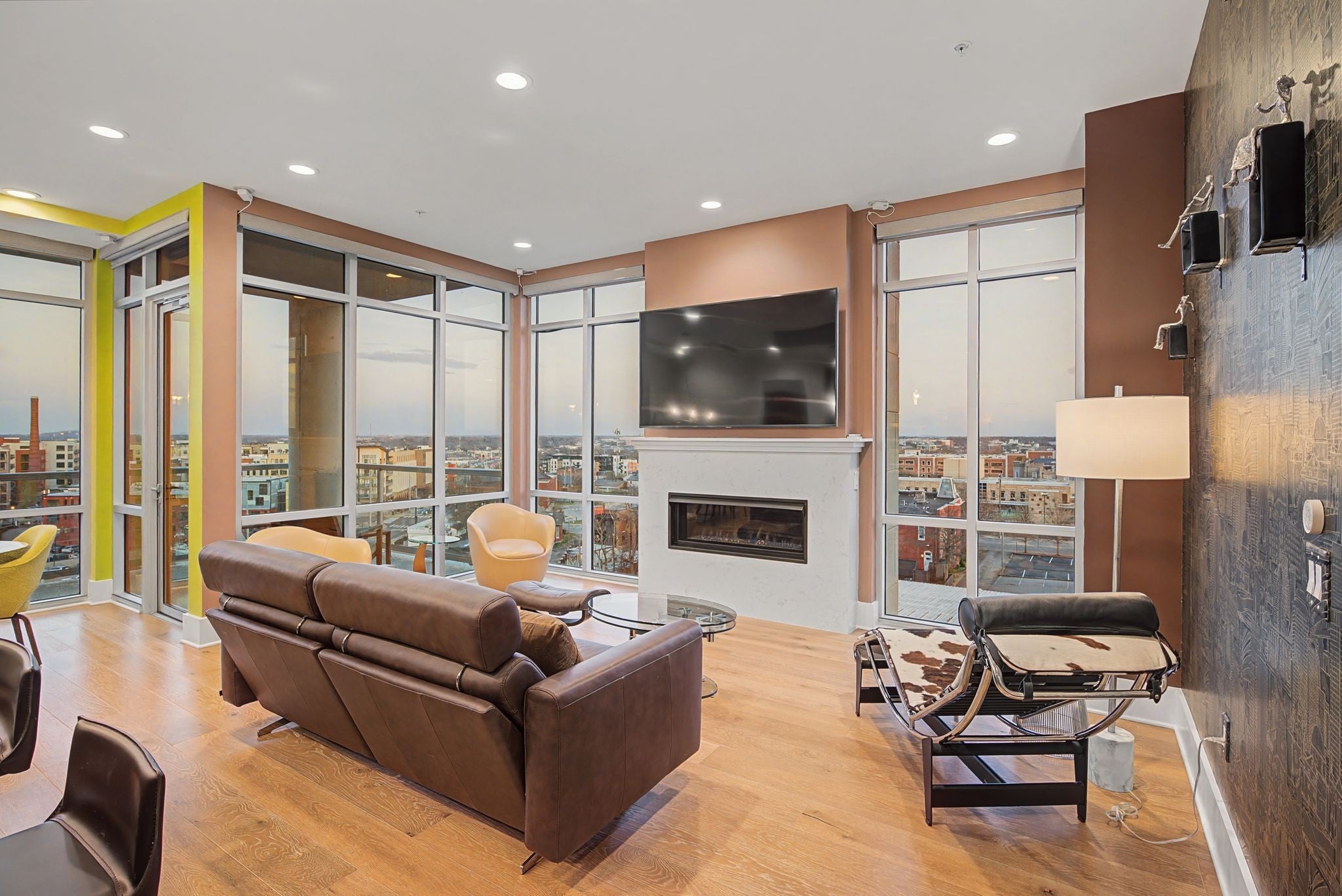 20 Rutledge St 709