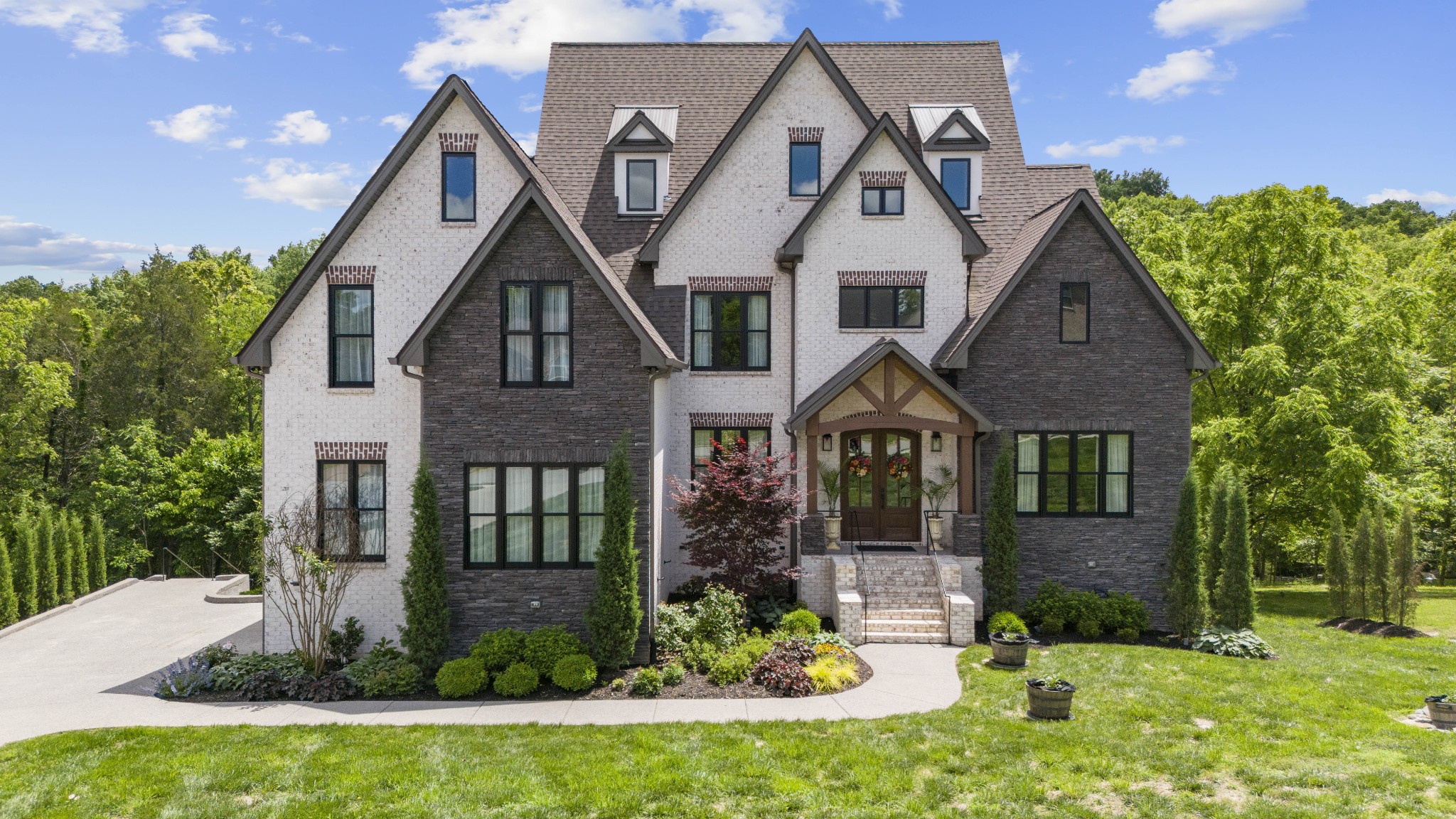 302 Cedar Hollow Ct