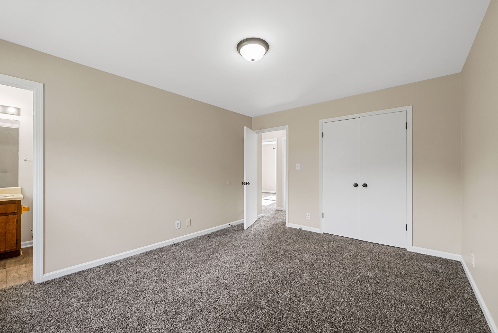 Clarksville, Tennessee 37042, United States, 3 Bedrooms Bedrooms, ,2 BathroomsBathrooms,Residential,Active,162485