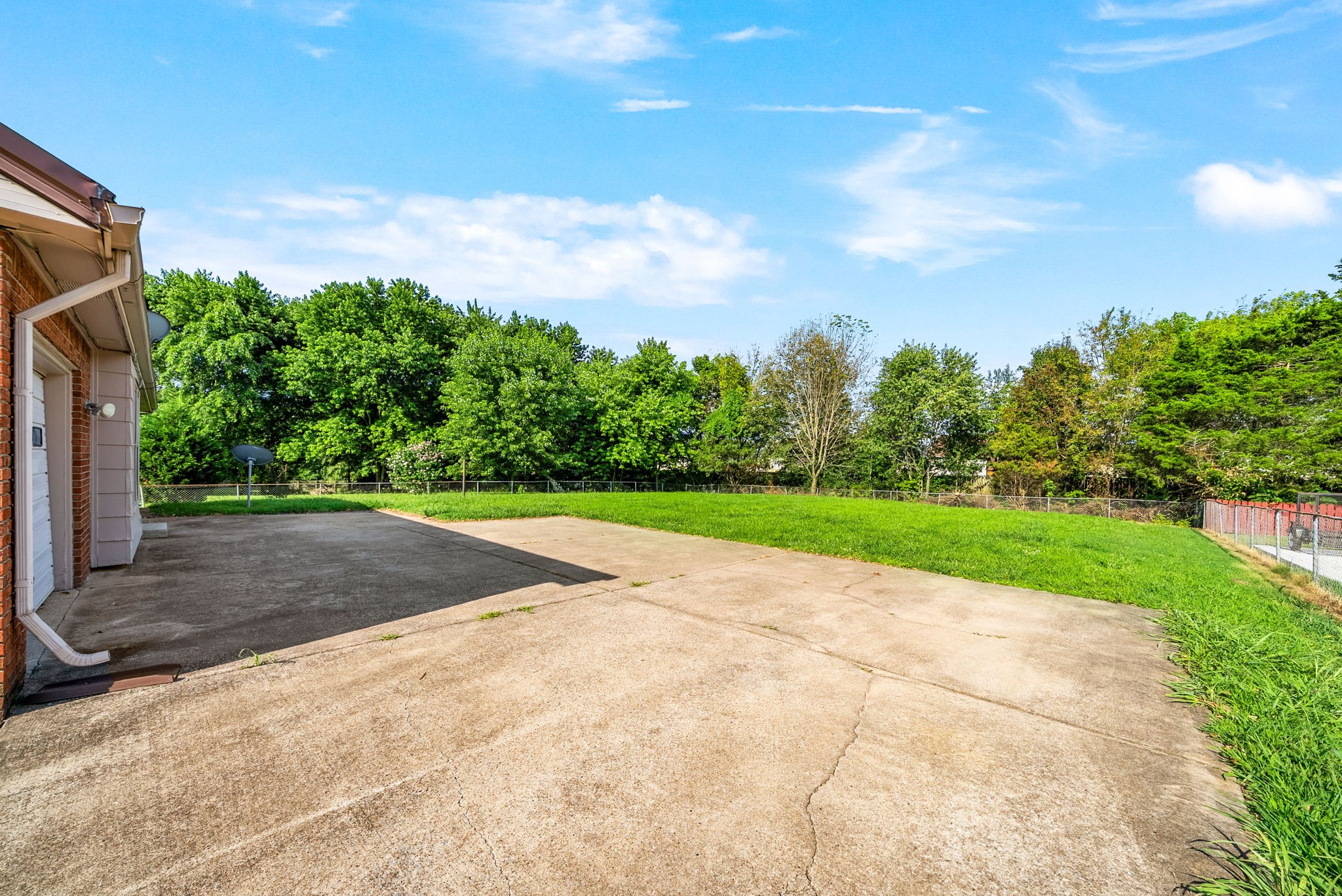 Clarksville, Tennessee 37042, United States, 3 Bedrooms Bedrooms, ,2 BathroomsBathrooms,Residential,Active,162485