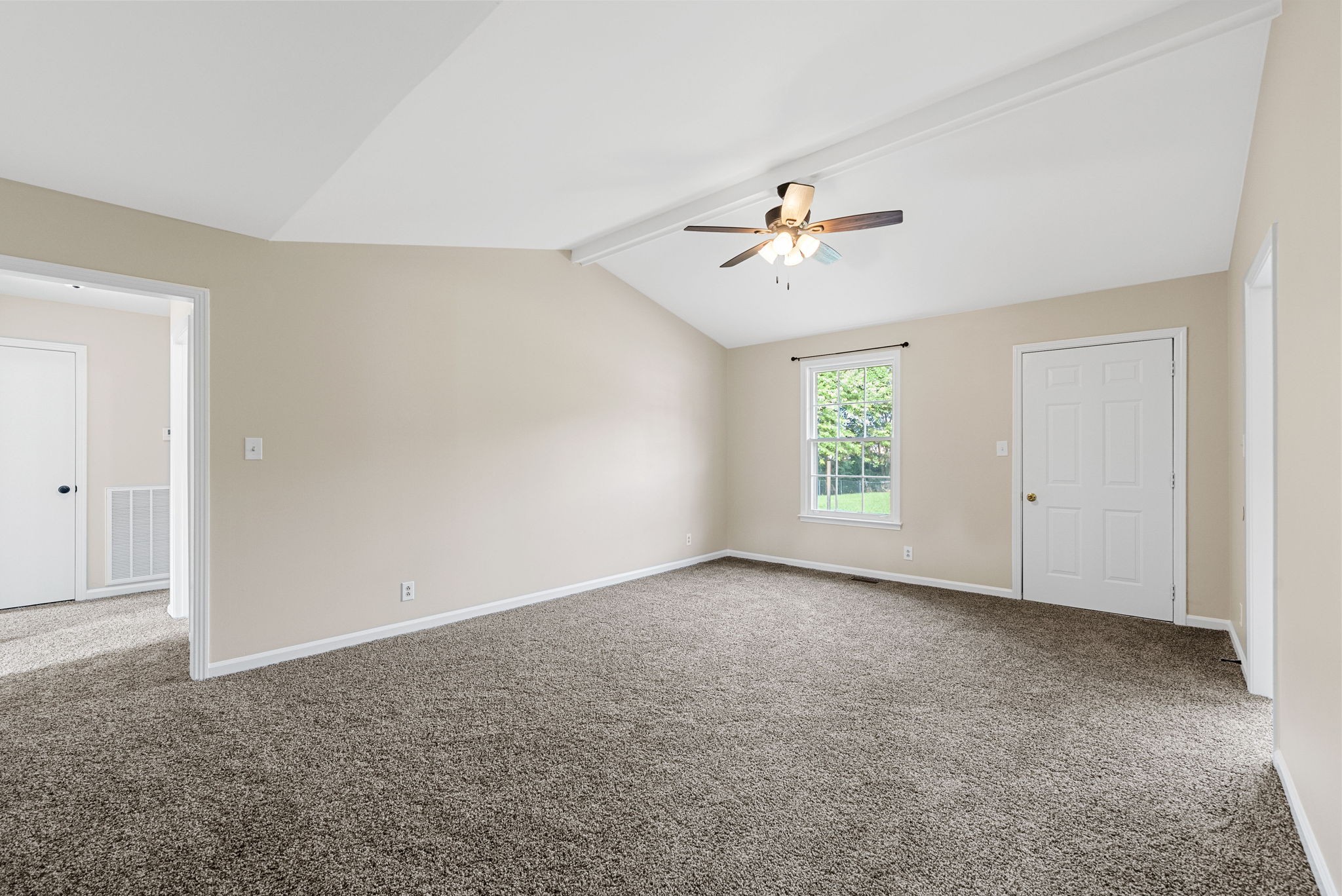 Clarksville, Tennessee 37042, United States, 3 Bedrooms Bedrooms, ,2 BathroomsBathrooms,Residential,Active,162485