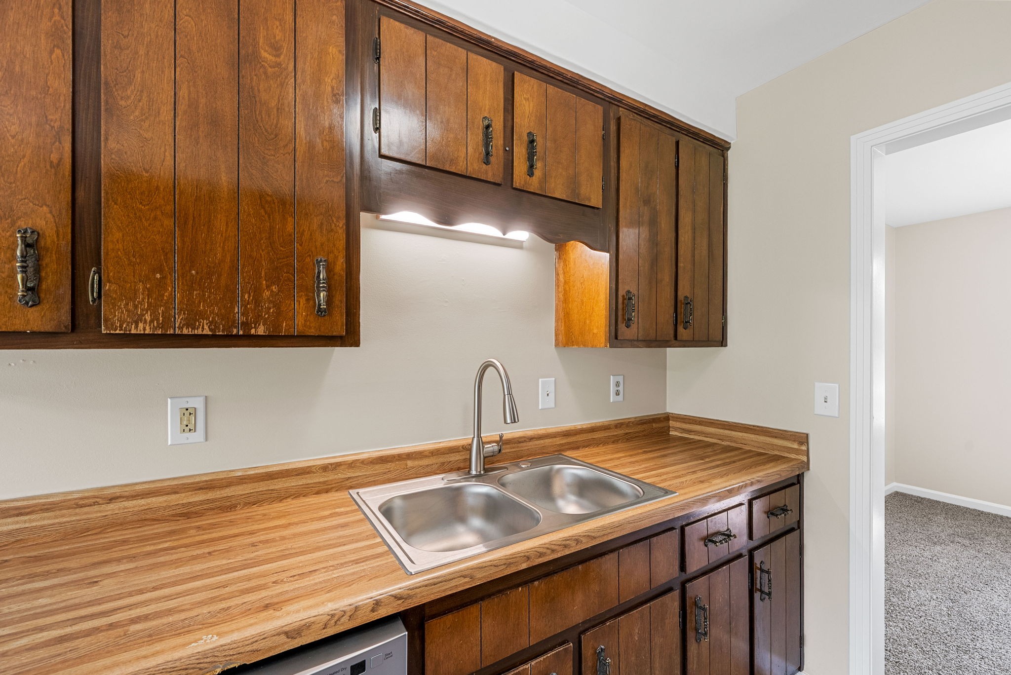 Clarksville, Tennessee 37042, United States, 3 Bedrooms Bedrooms, ,2 BathroomsBathrooms,Residential,Active,162485