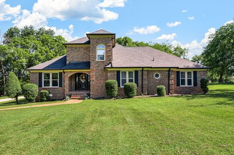 1712 Lake Grassland W Gallatin TN 37066