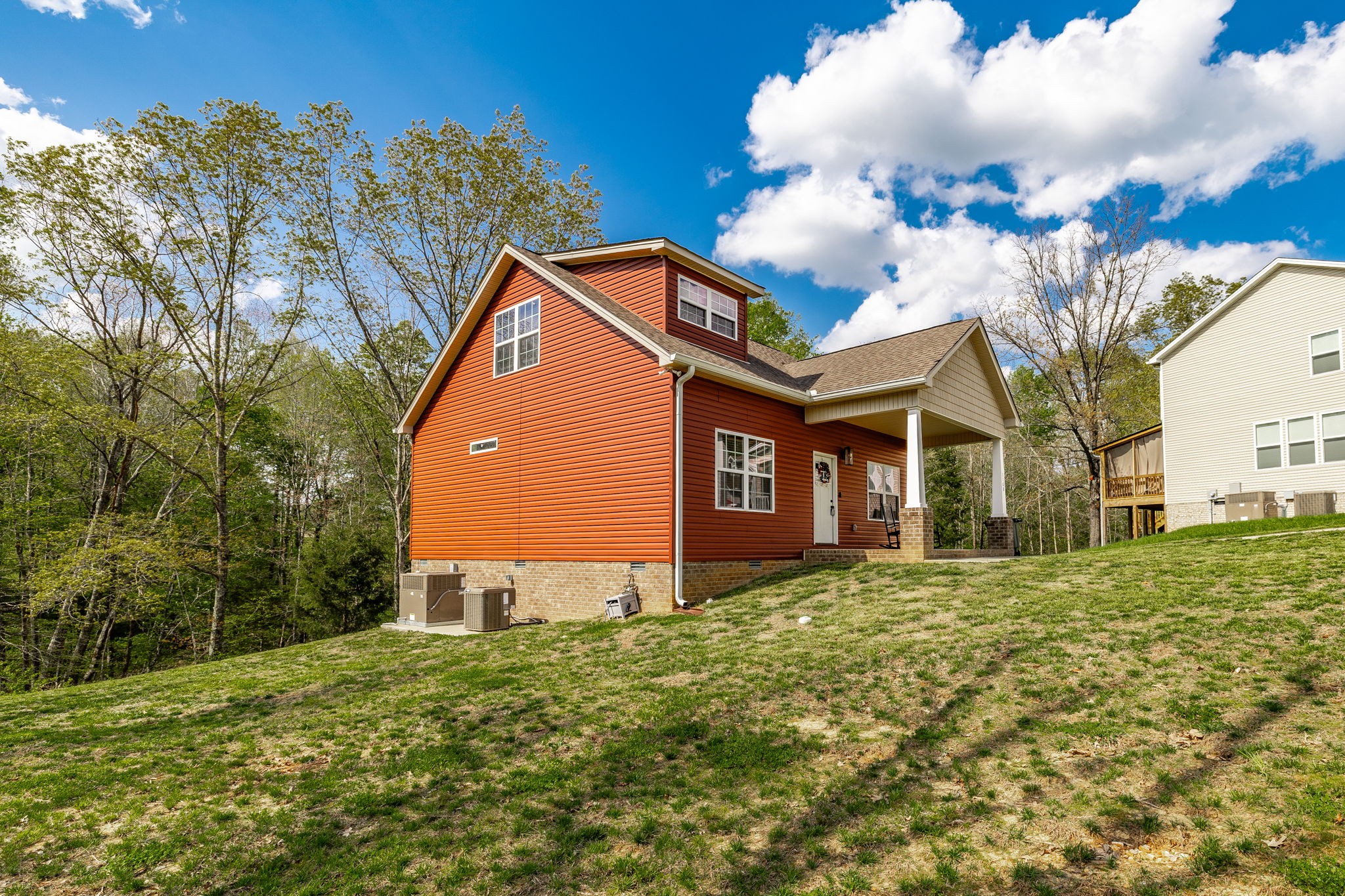 1160 Jonathan Ln