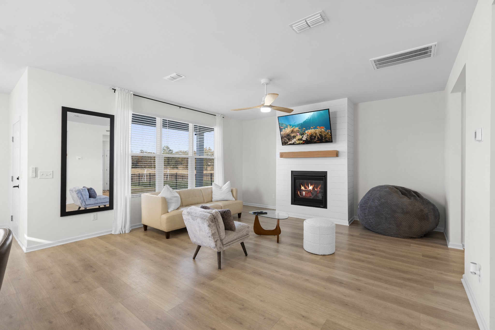 1326 Harmony Hill Ln