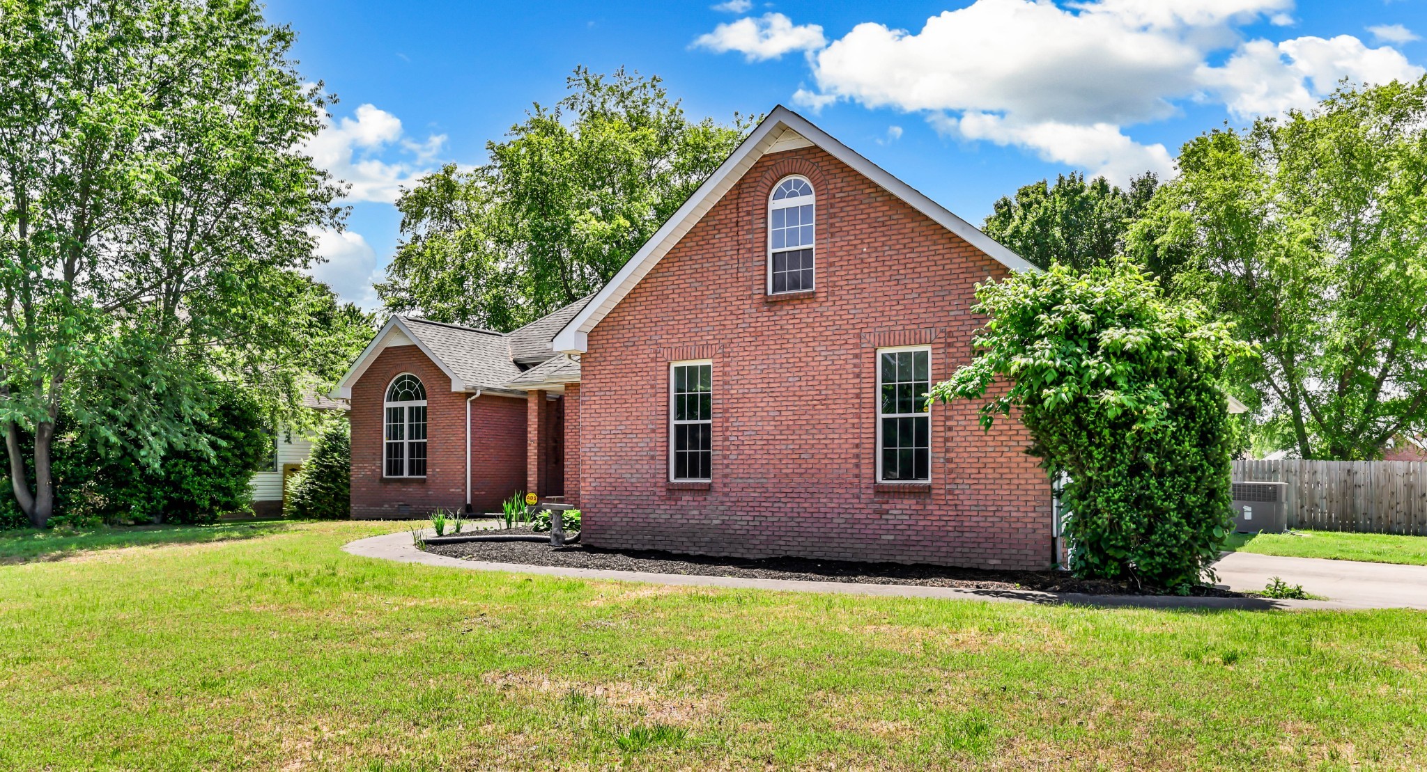 801 Isaac Ct